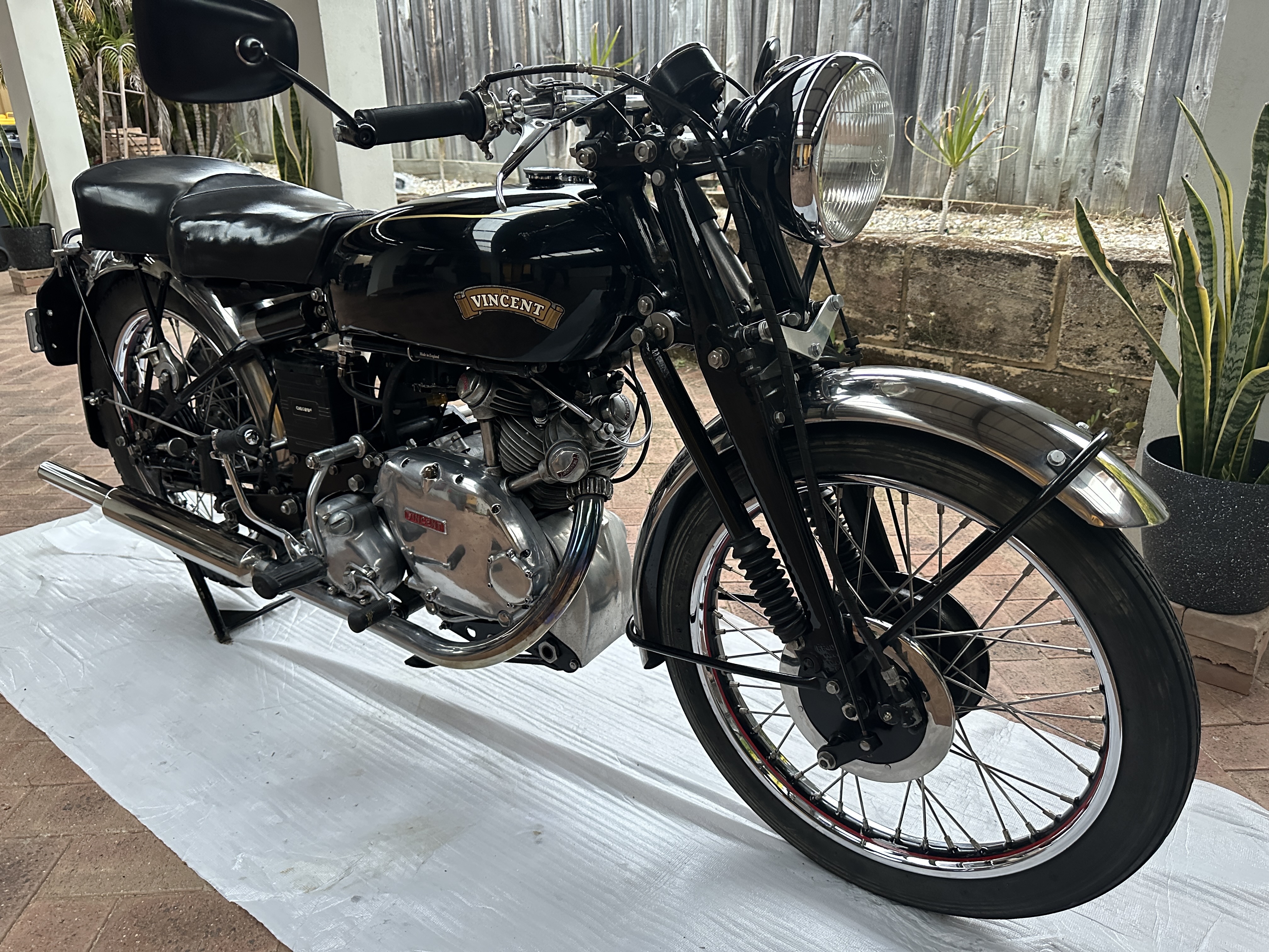 1952 VINCENT COMET HRD 500CC ROAD