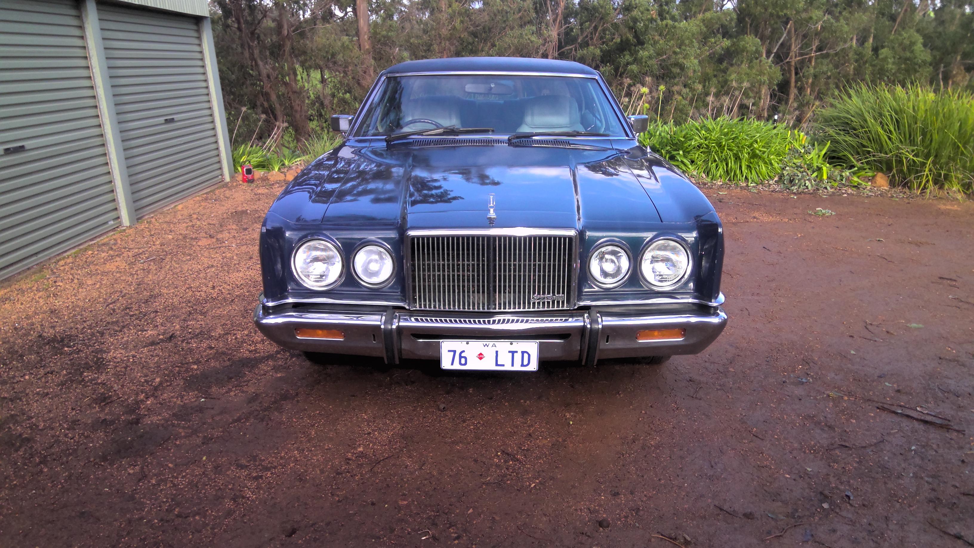 1976 FORD LTD SILVER MONARCH 3 SP AUTOMATIC 4D SEDAN