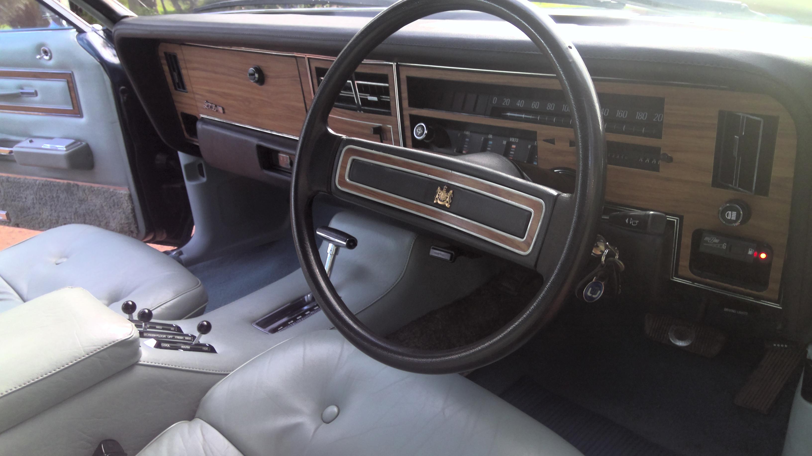 1976 FORD LTD SILVER MONARCH 3 SP AUTOMATIC 4D SEDAN