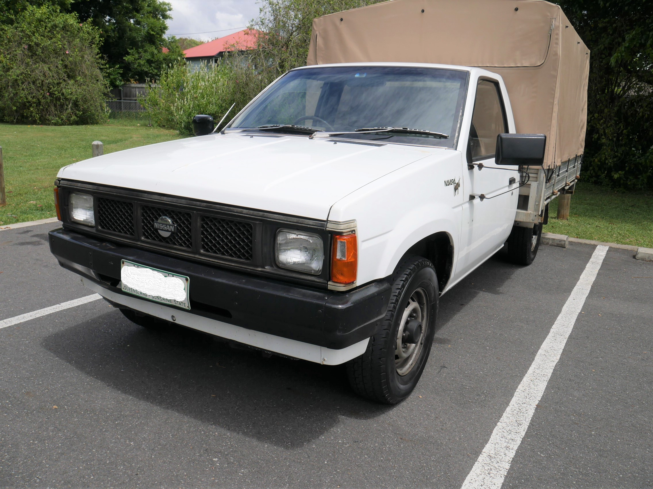 1990 NISSAN NAVARA NUGGET D21 UTILITY