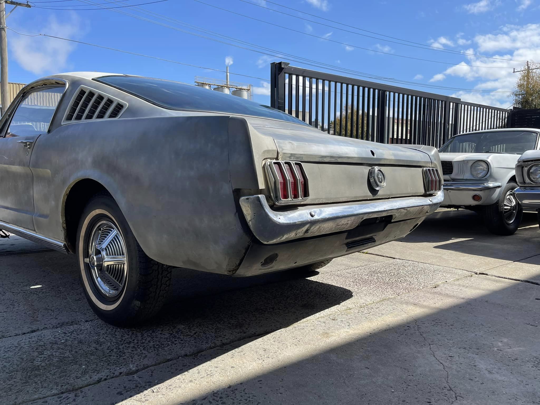 1965 FORD MUSTANG 2+2 AUTOMATIC FASTBACK