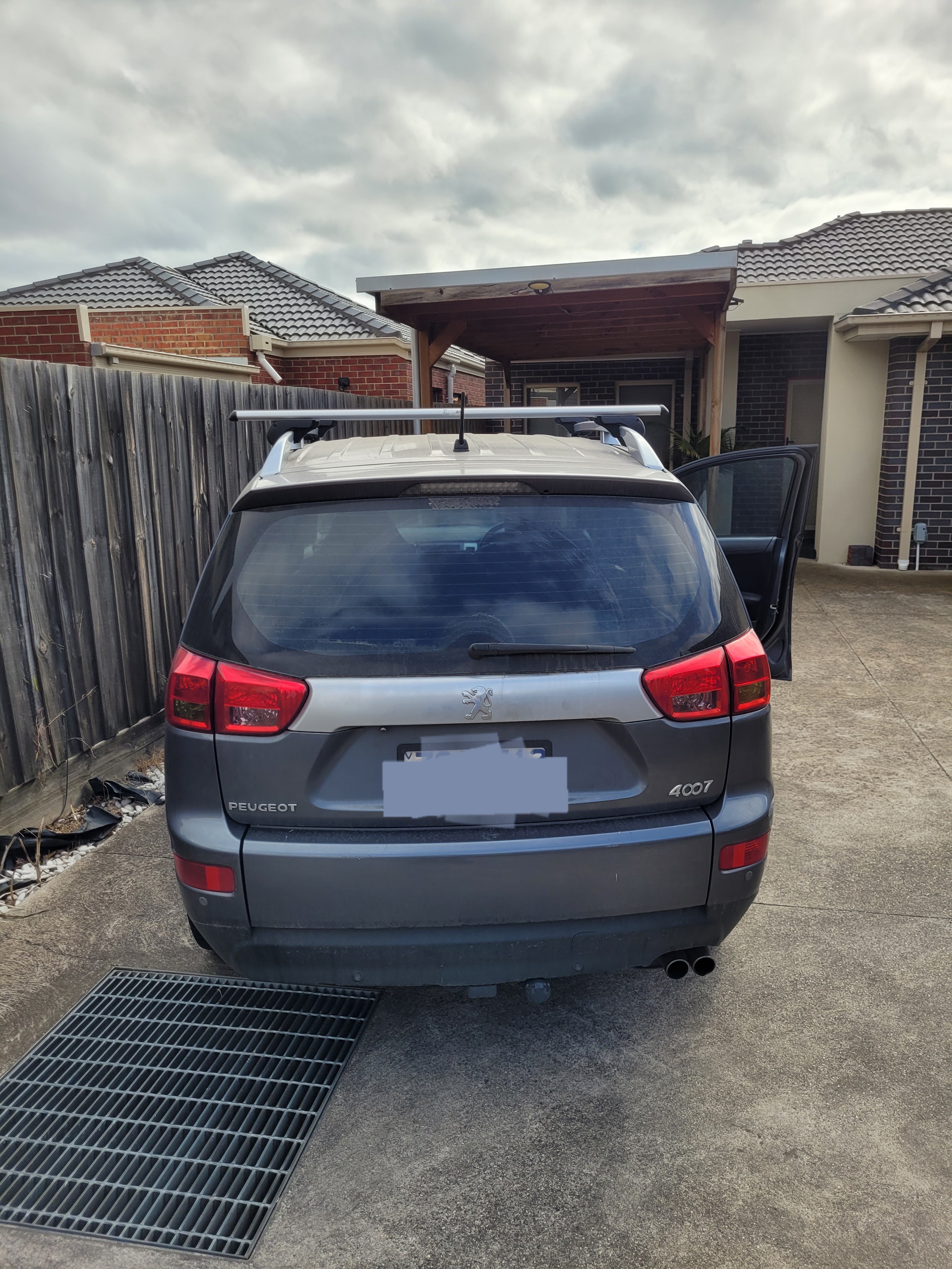 2012 PEUGEOT 4007 SV WAGON 