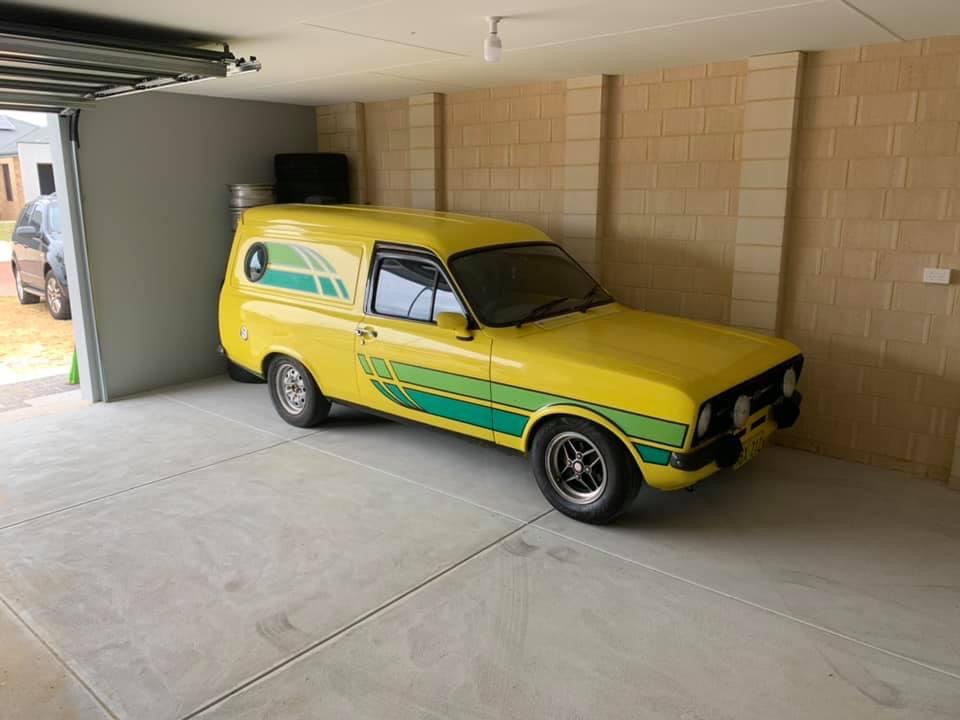 1978 FORD ESCORT SUNDOWNER VAN