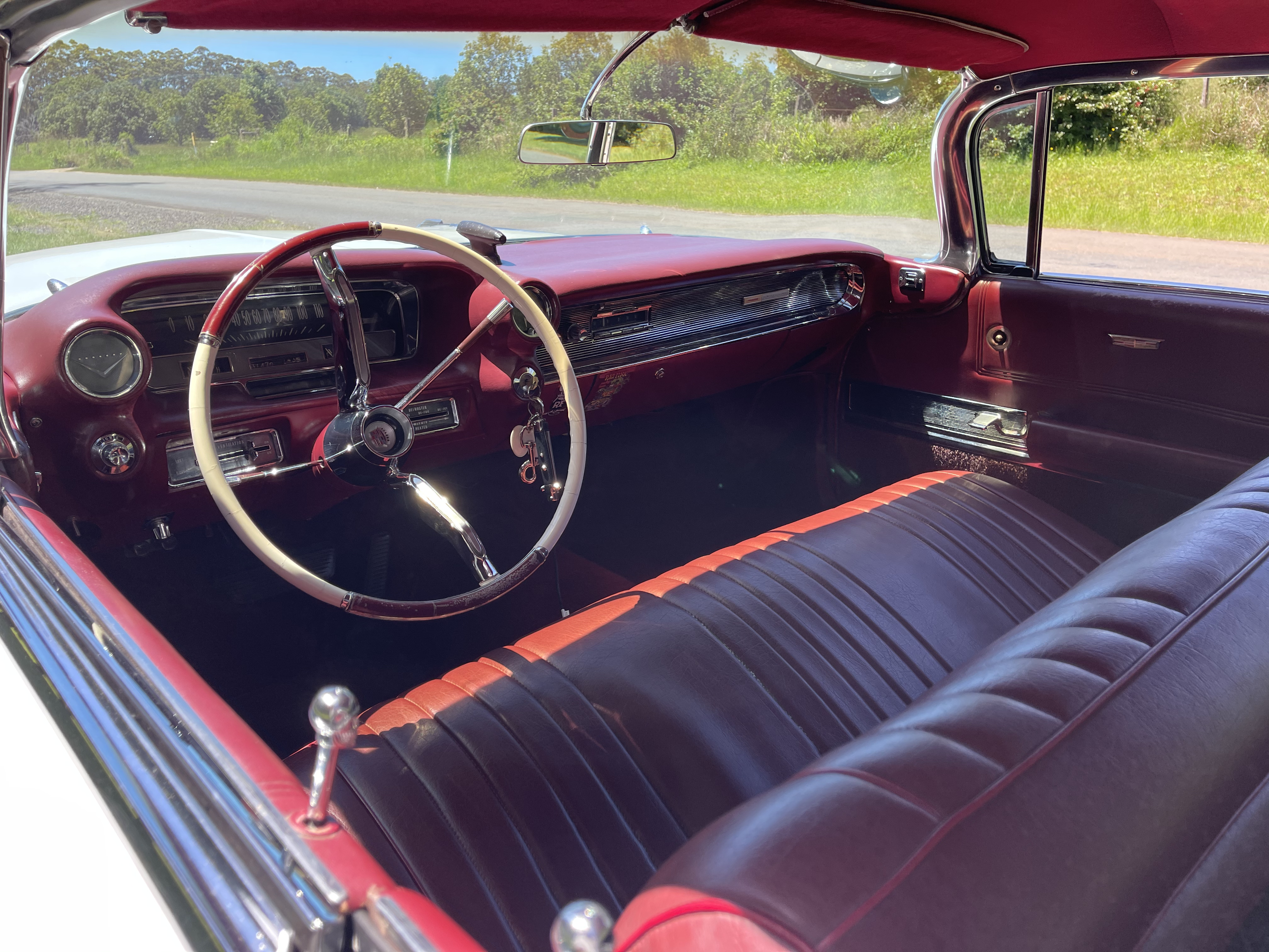 1960 CADILLAC SERIES 62 SEDAN