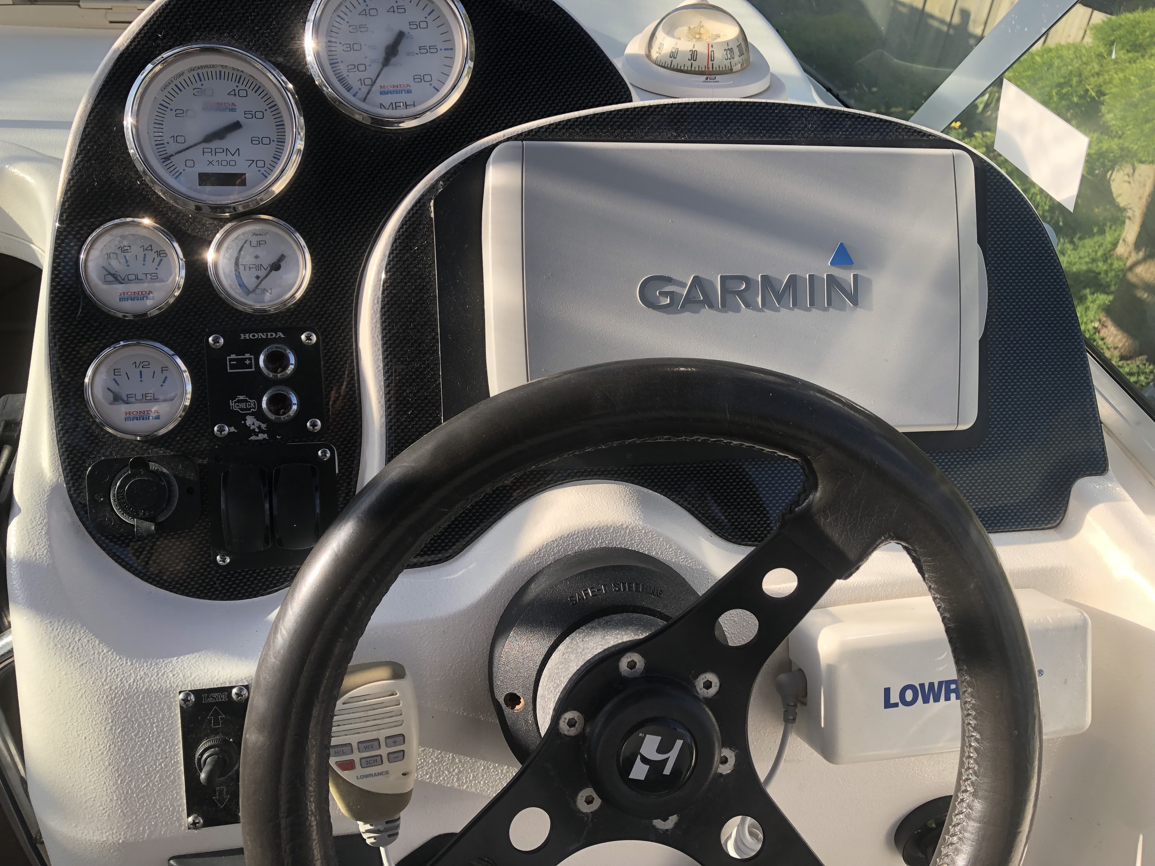 2004 HAINES HUNTER 580 BREEZE HALF CABIN