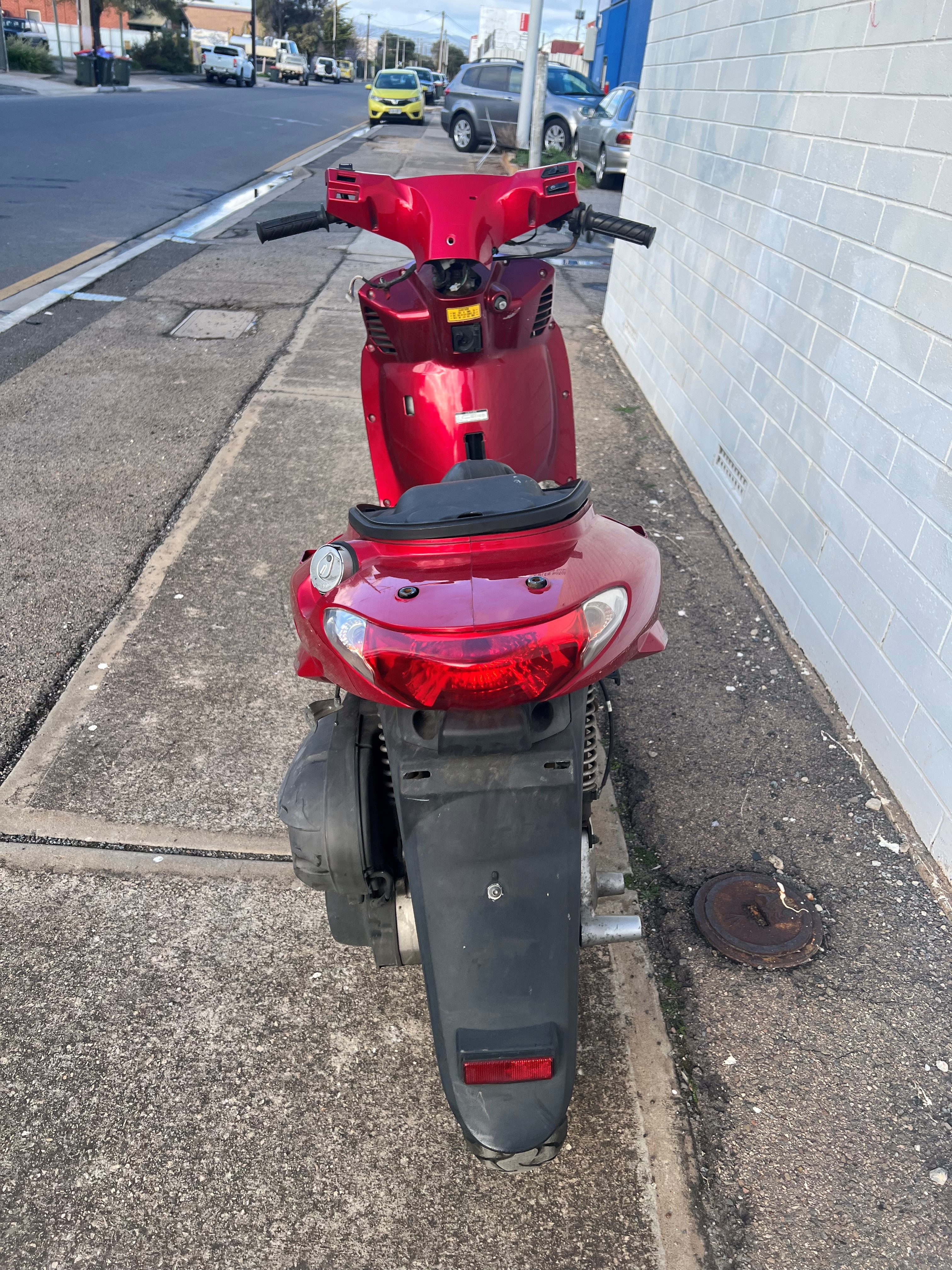 2015 SYM HD200 SCOOTER 