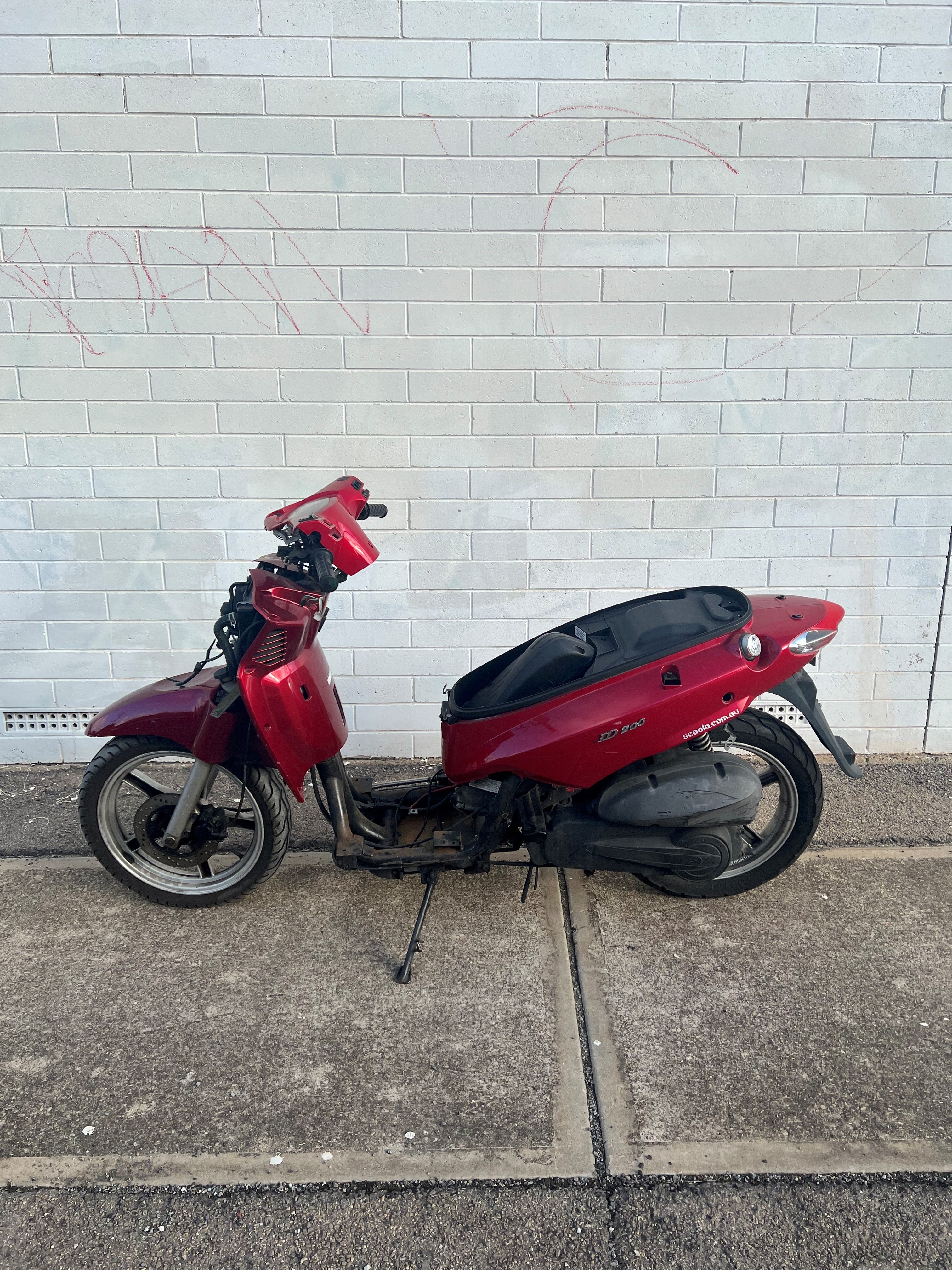2015 SYM HD200 SCOOTER 