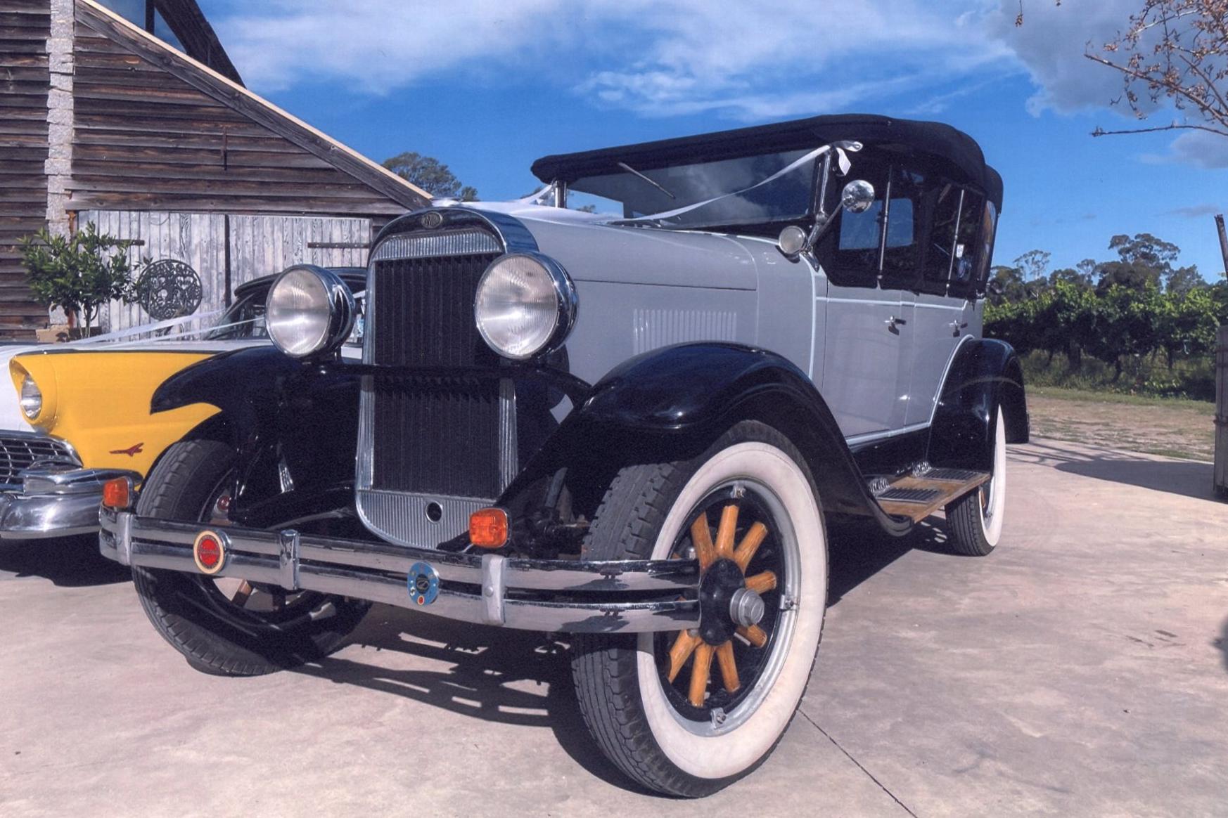 1928 OLDSMOBILE TOURER
