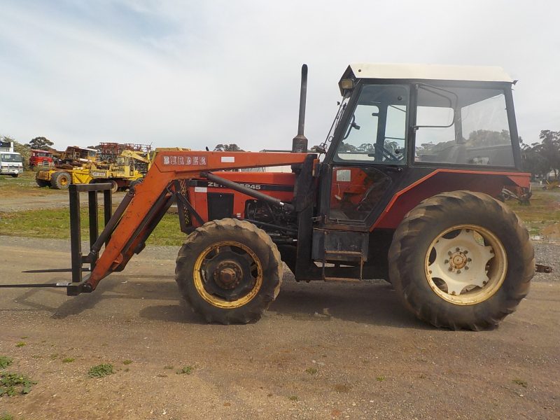 Zetor 6245 FEL Tractor