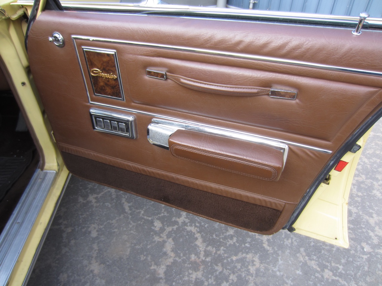 1975 CHRYSLER BY CHRYSLER CJ AUTOMATIC SEDAN