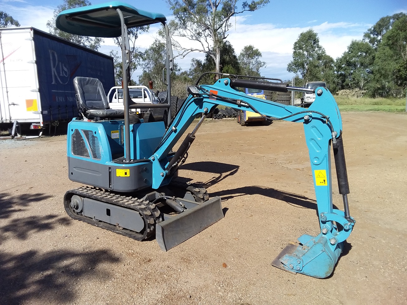 Rhino XN08 Ultra Mini Excavator