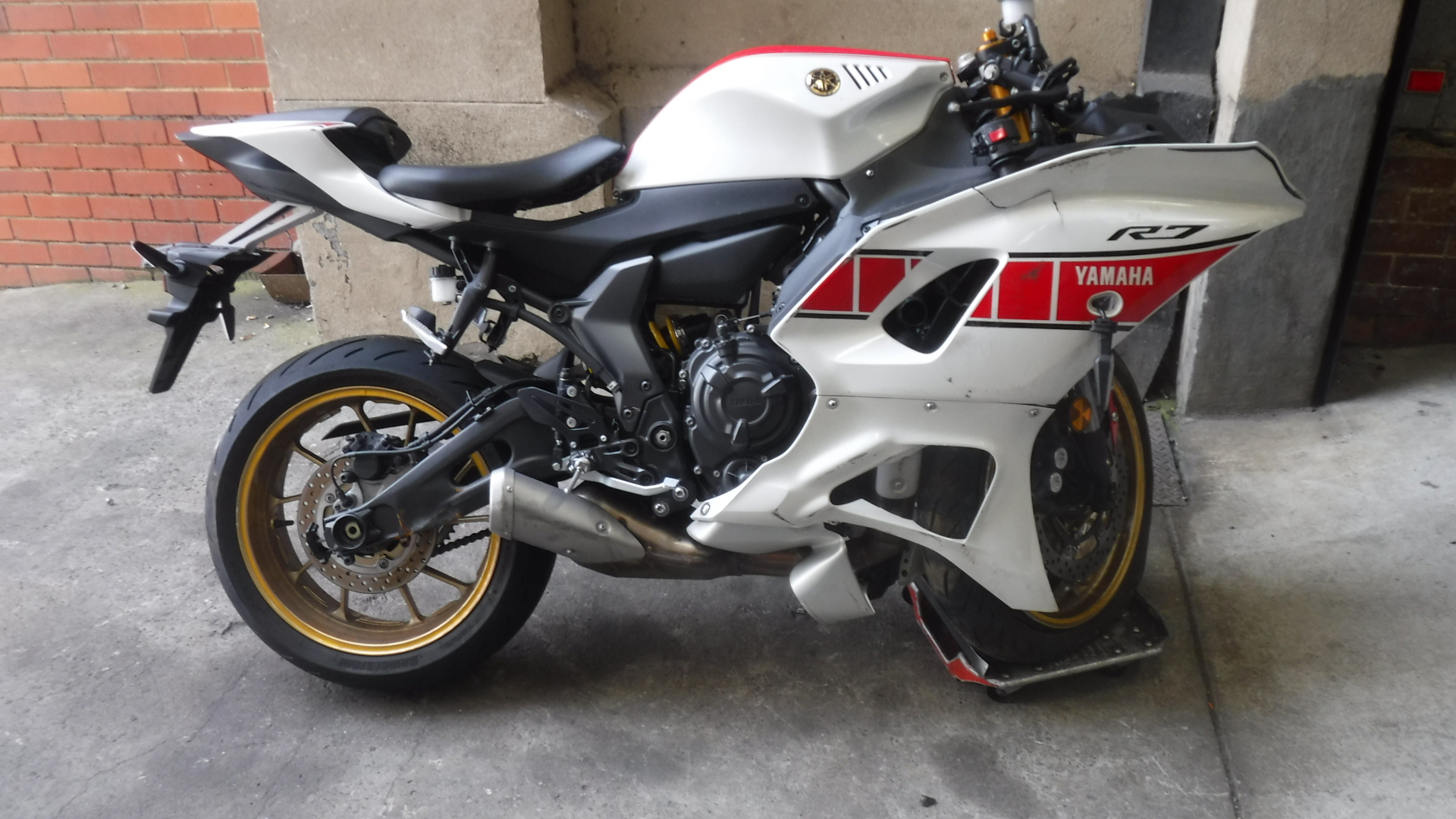 2022 YAMAHA YZF-R7 SPORTS