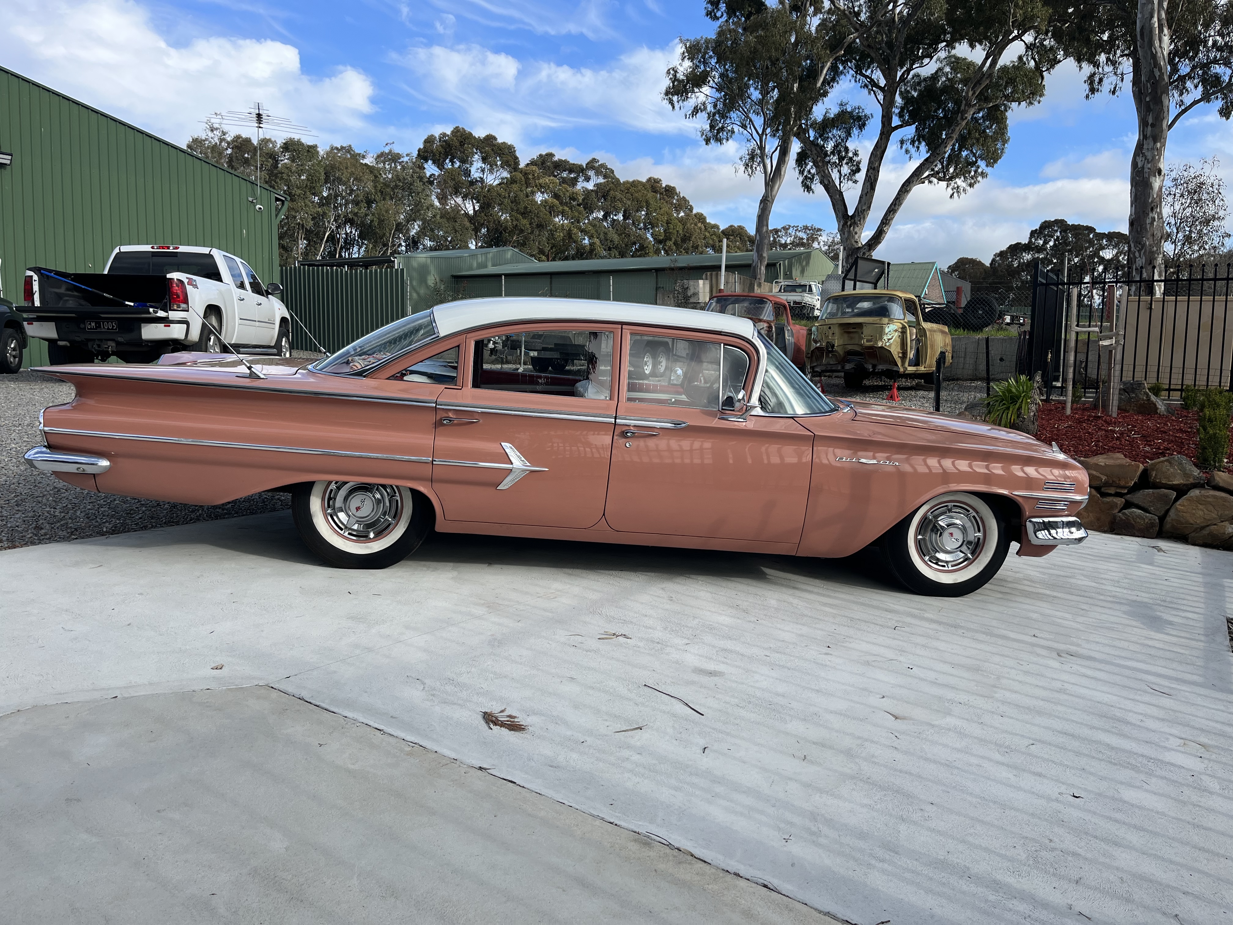1960 CHEVROLET IMPALA SEDAN 