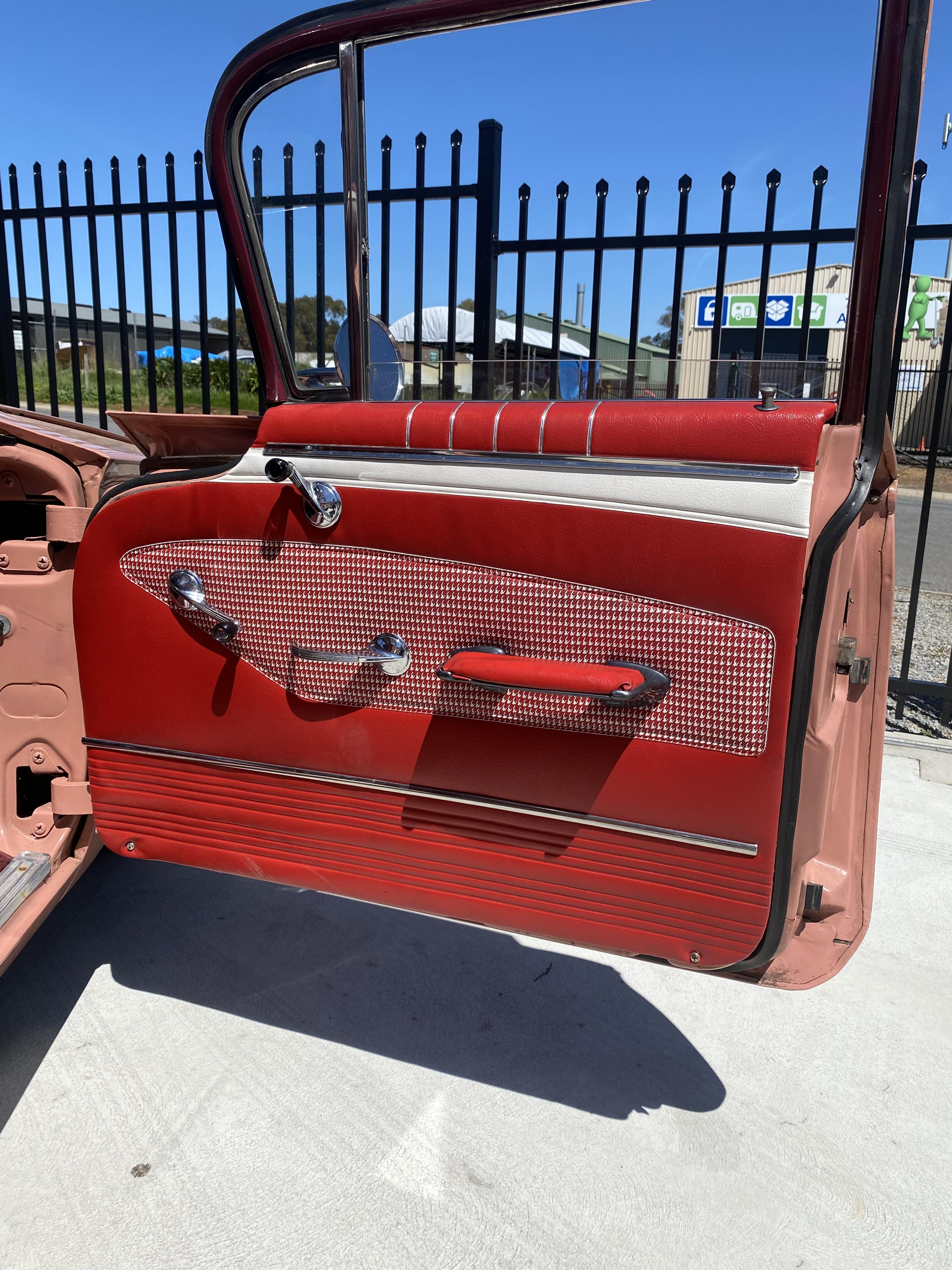 1960 CHEVROLET IMPALA SEDAN 