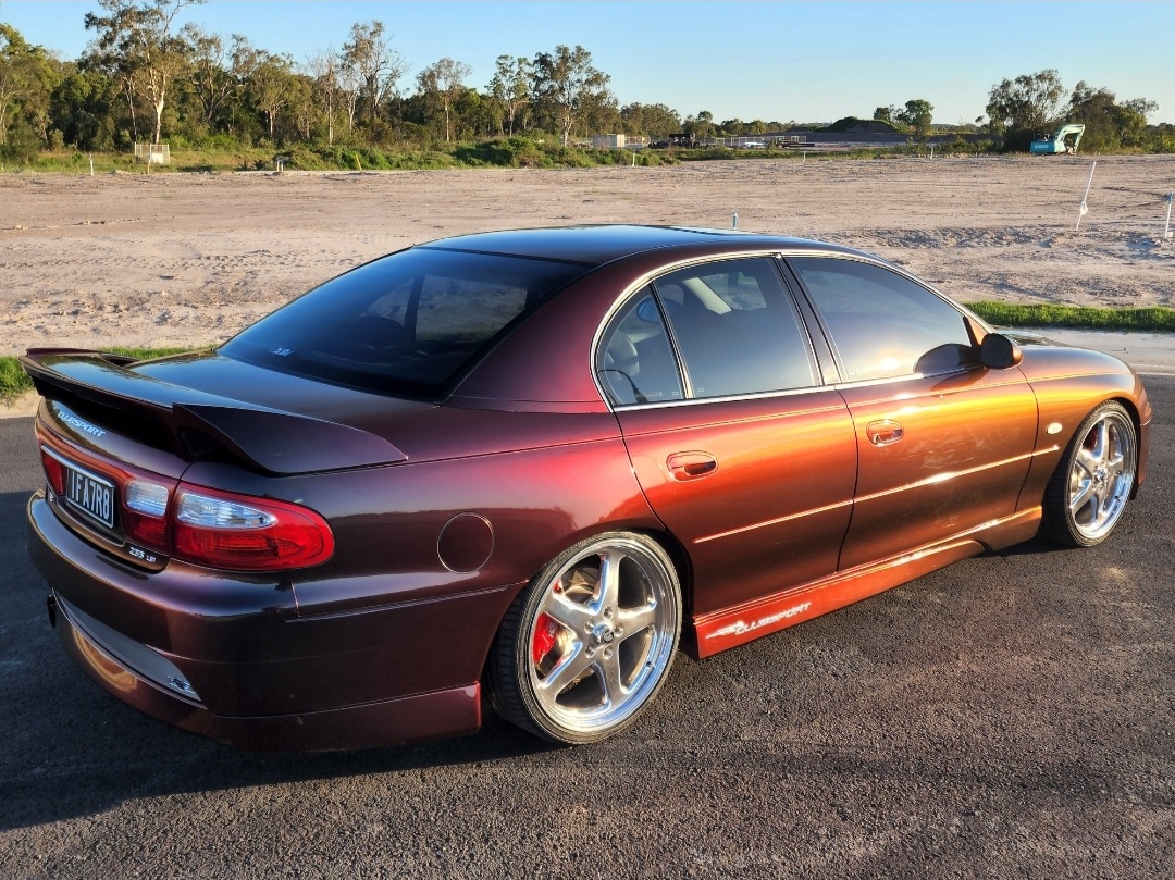 2000 HSV CLUBSPORT VX R8 SEDAN