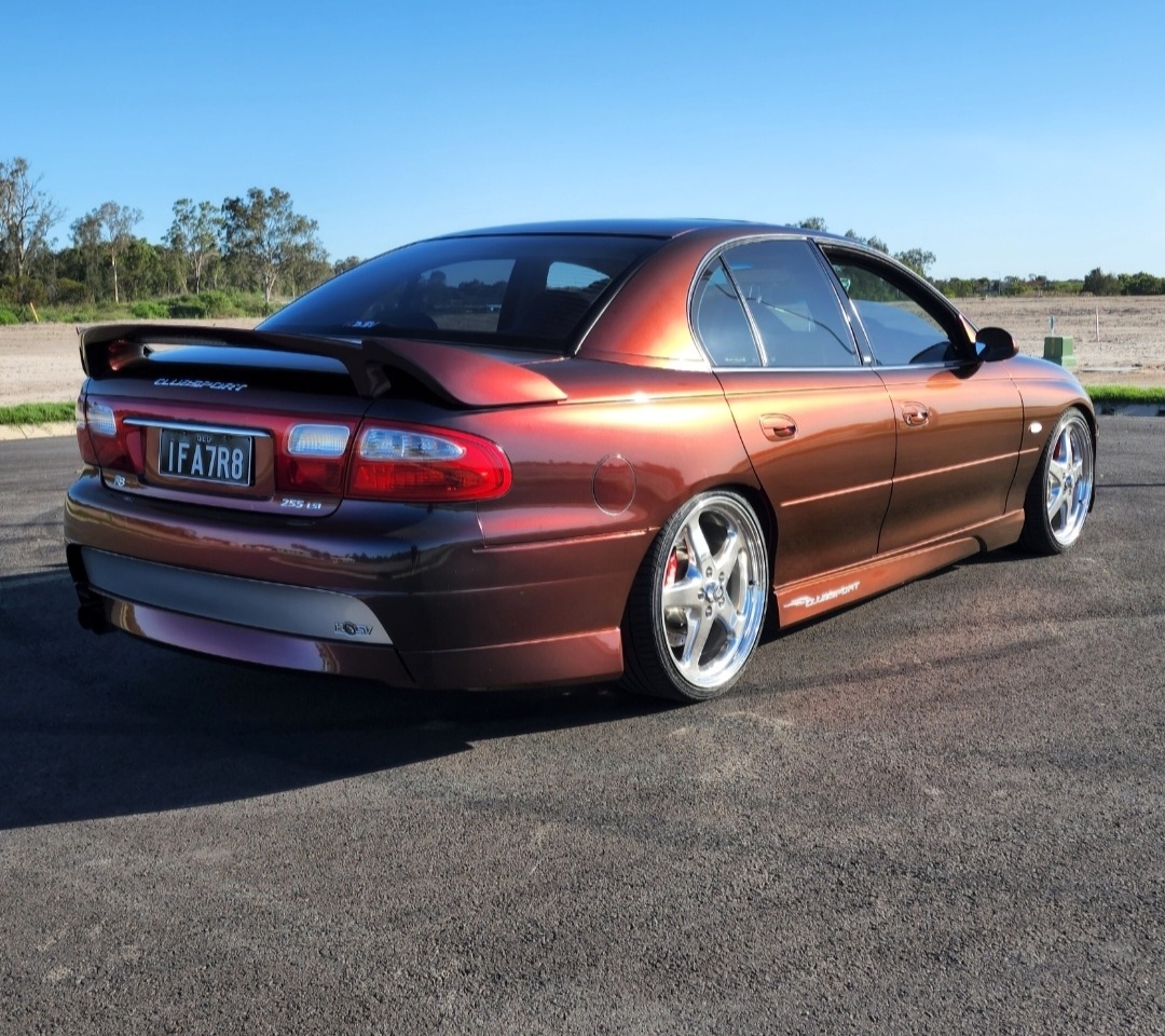2000 HSV CLUBSPORT VX R8 SEDAN