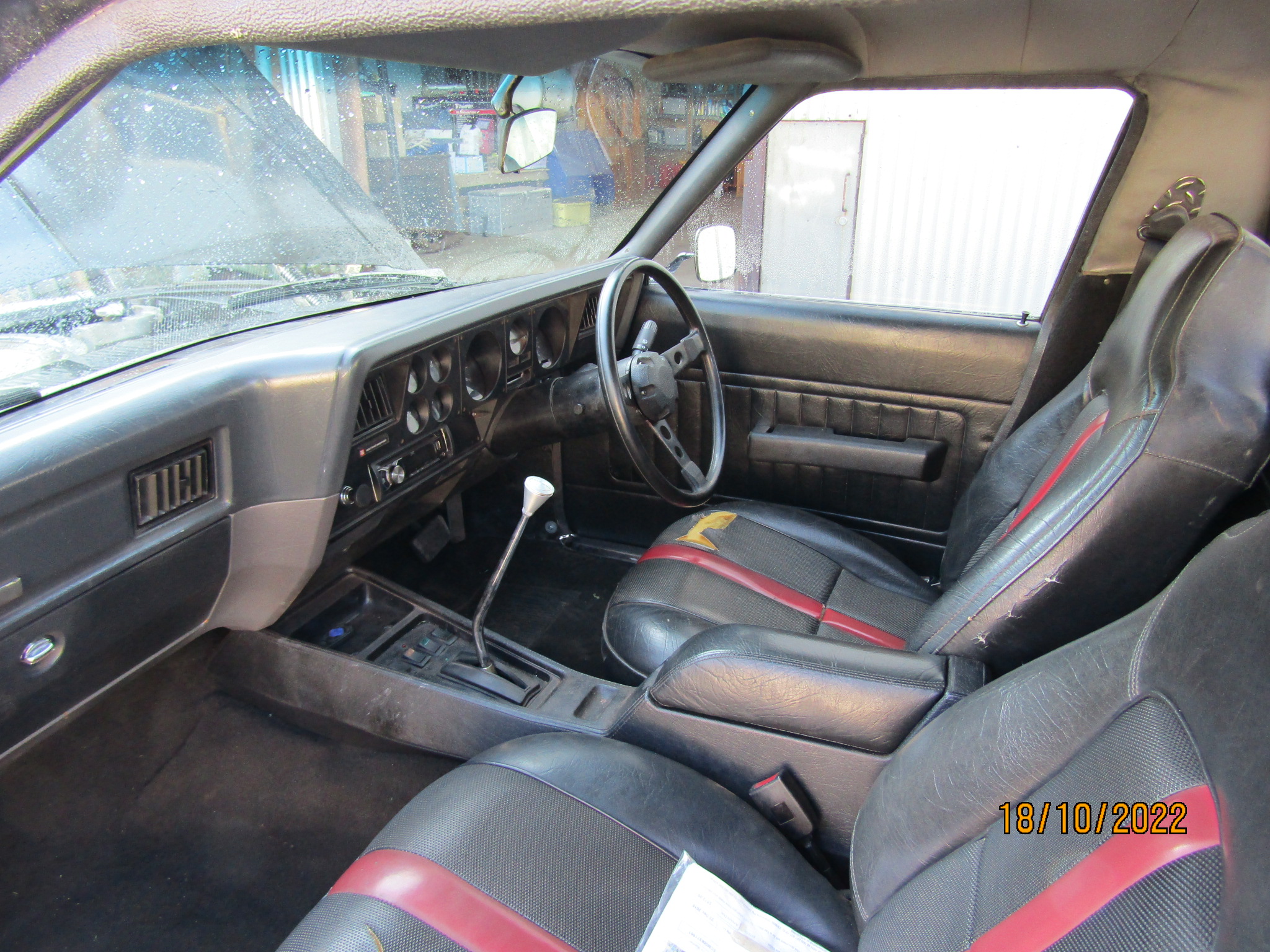 1974 HOLDEN HQ 1 TONNER TRAY