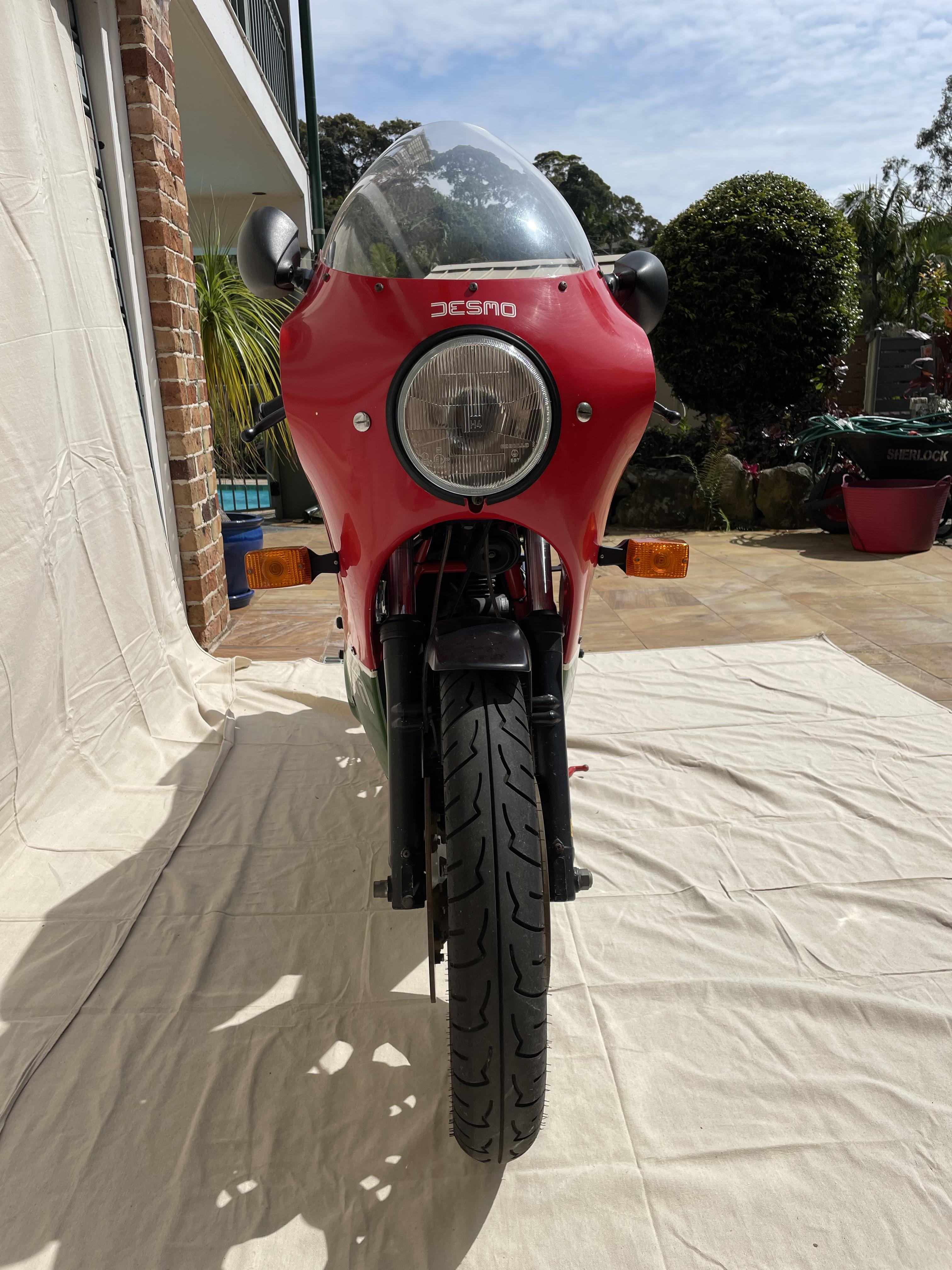 1984 DUCATI 900 MIKE HAILWOOD REPLICA ROAD 
