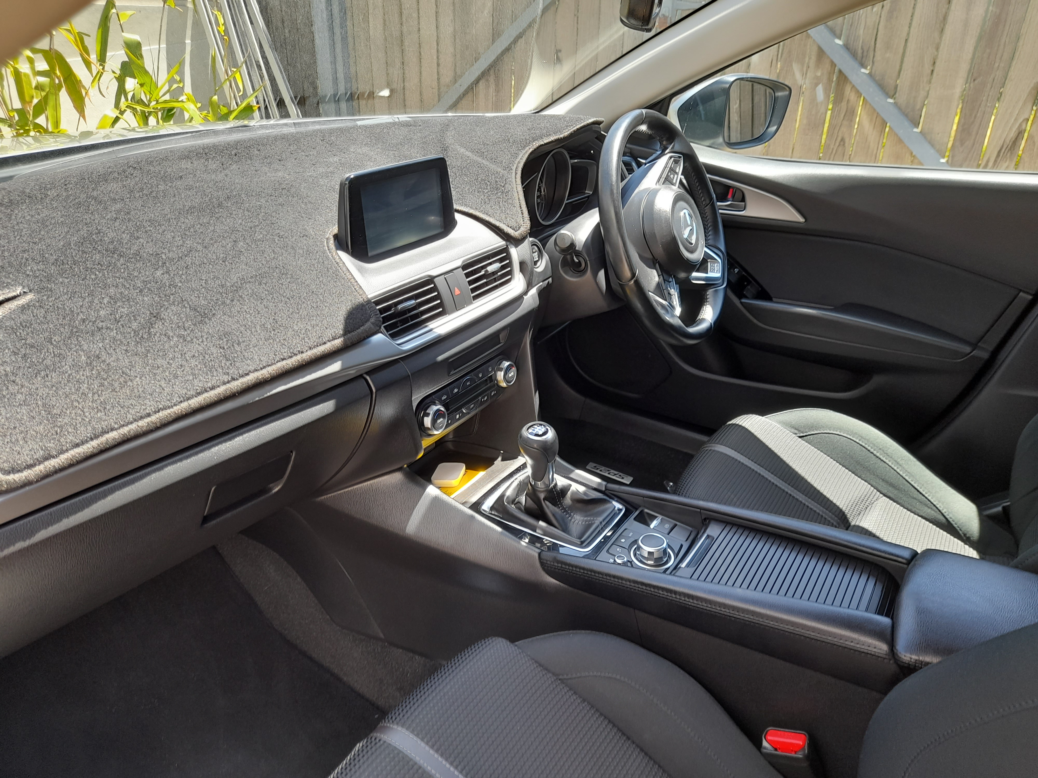 2017 MAZDA MAZDA3 BN MY17 SP25 6 SP MANUAL 5D HATCHBACK