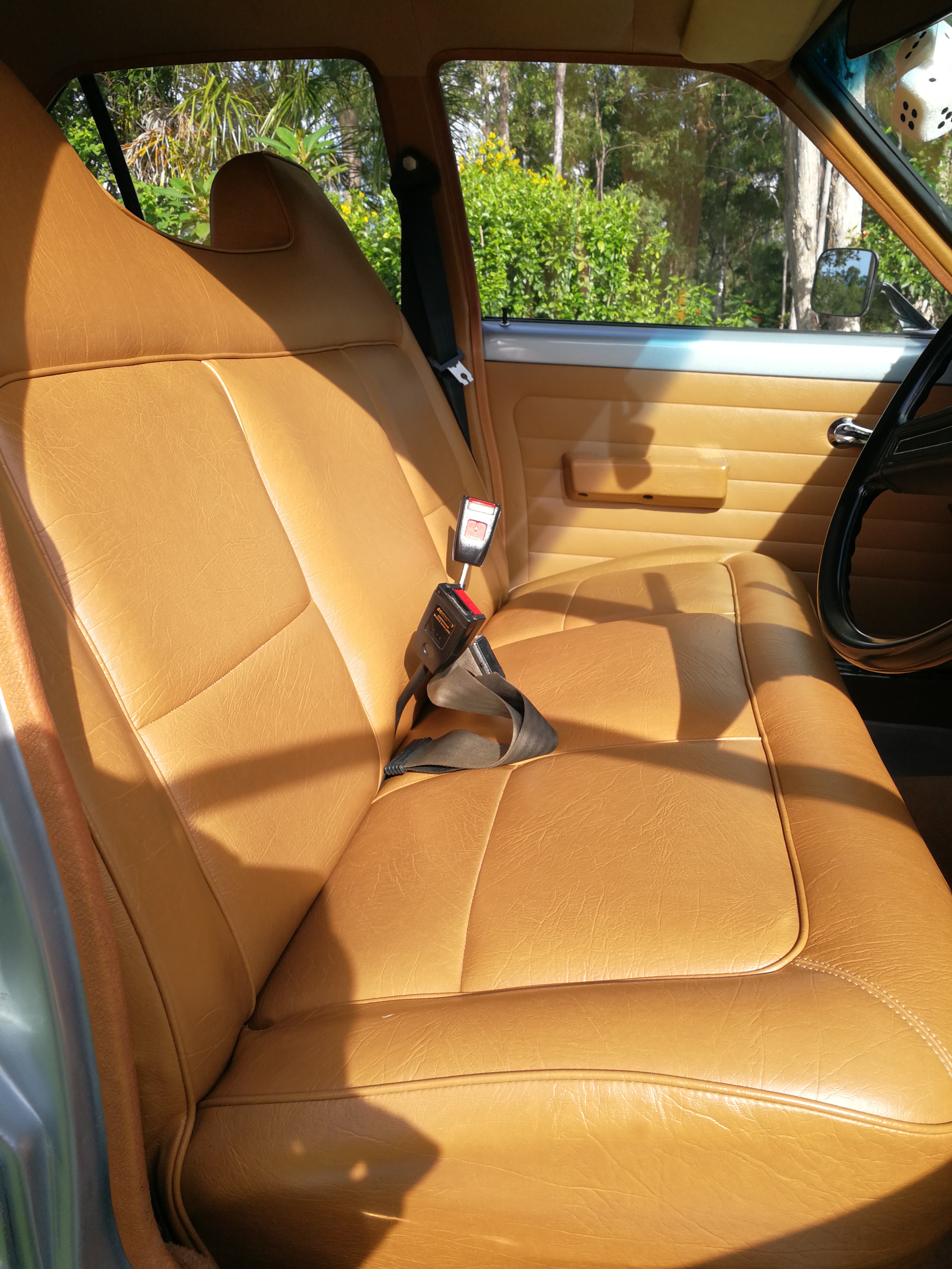 1975 HOLDEN TORANA LH SEDAN