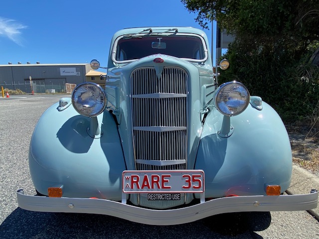 1935 FORD C DELUXE SALOON