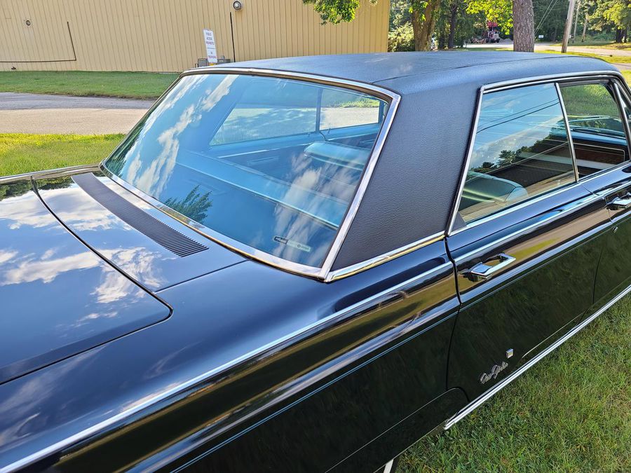 1967 CHRYSLER NEW YORKER 4DR HARDTOP