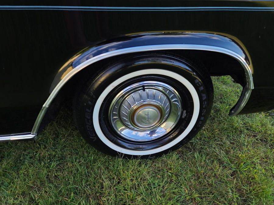 1967 CHRYSLER NEW YORKER 4DR HARDTOP