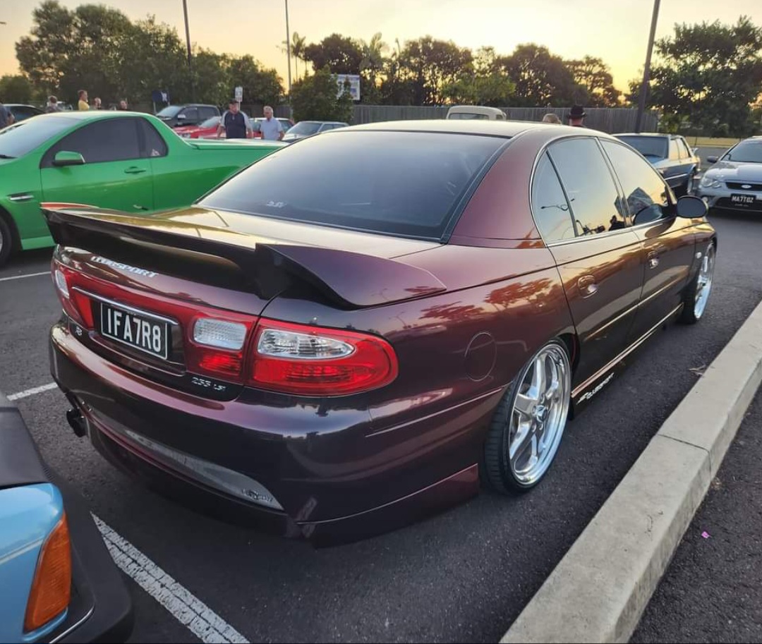 2000 HSV CLUBSPORT VX R8 SEDAN
