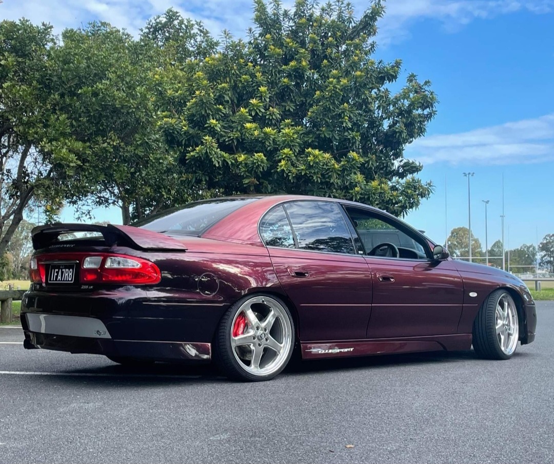 2000 HSV CLUBSPORT VX R8 SEDAN