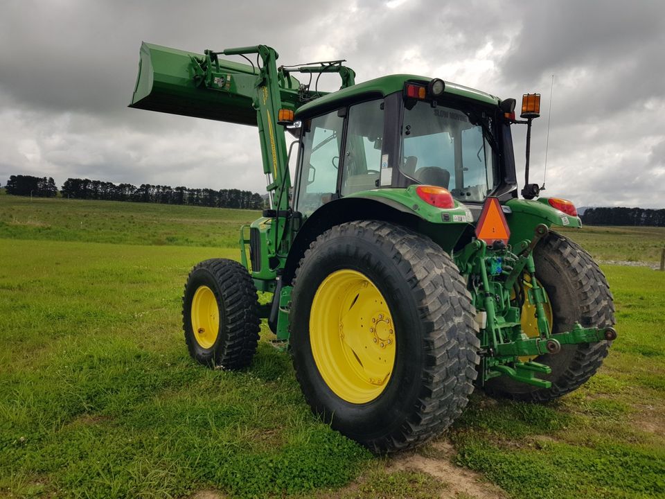 2012 JOHN DEERE 6230 4WD TRACTOR