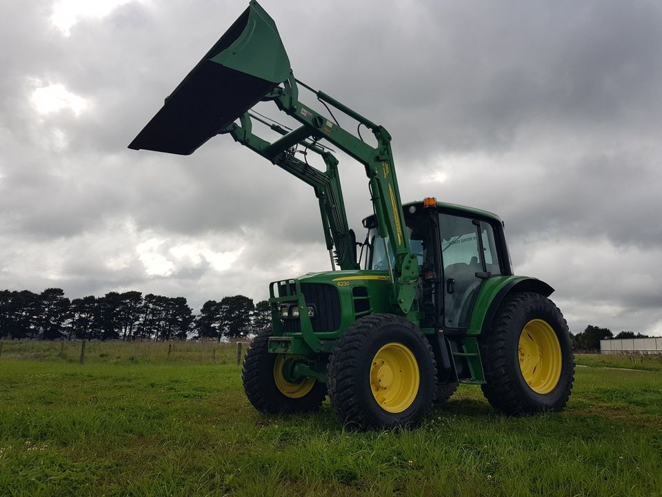 2012 JOHN DEERE 6230 4WD TRACTOR