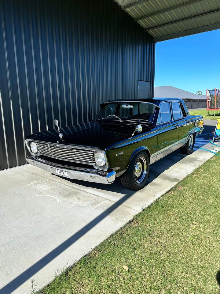 1966 CHRYSLER VALIANT REAGL VC SEDAN