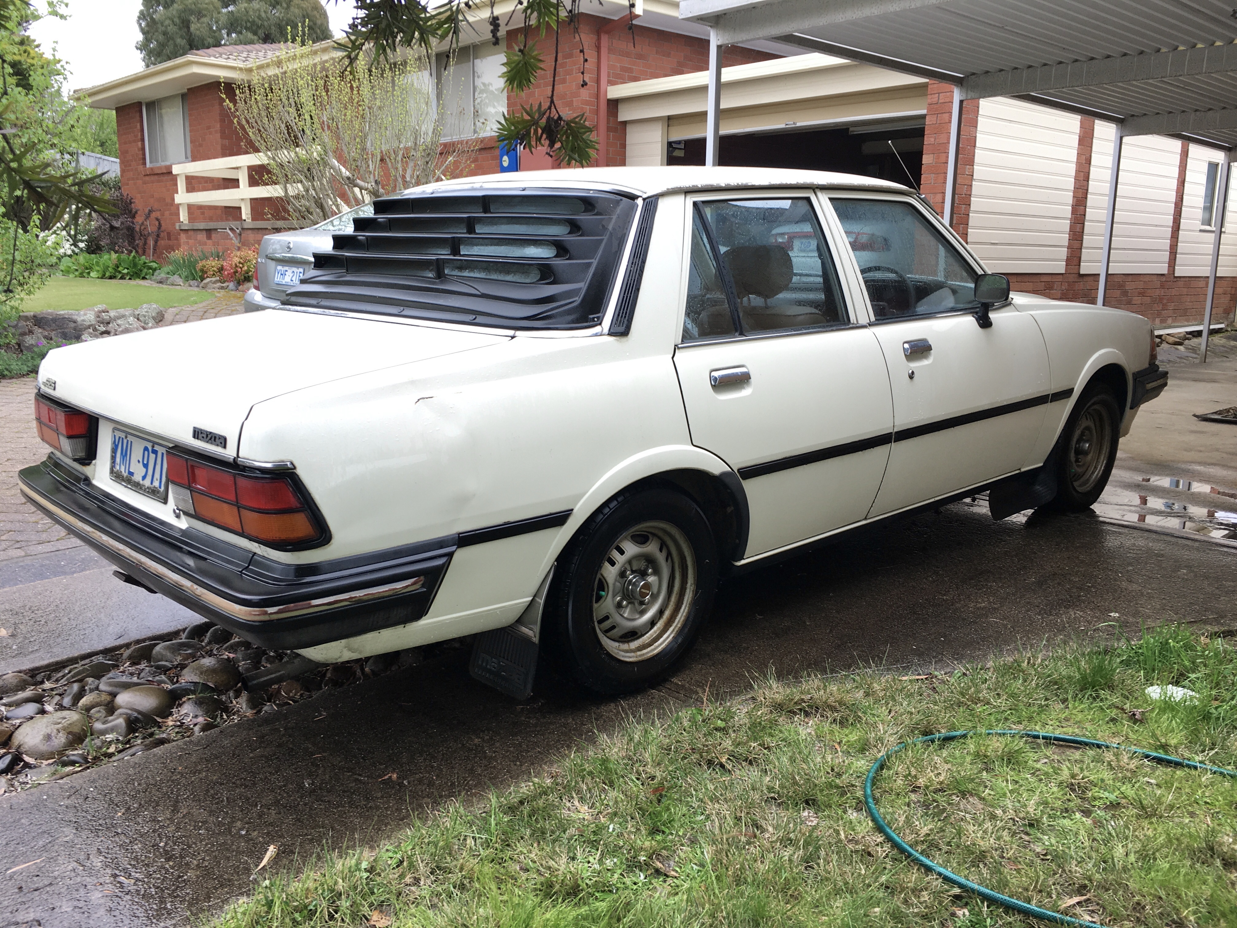 1981 MAZDA 626 DELUXE CB SEDAN 