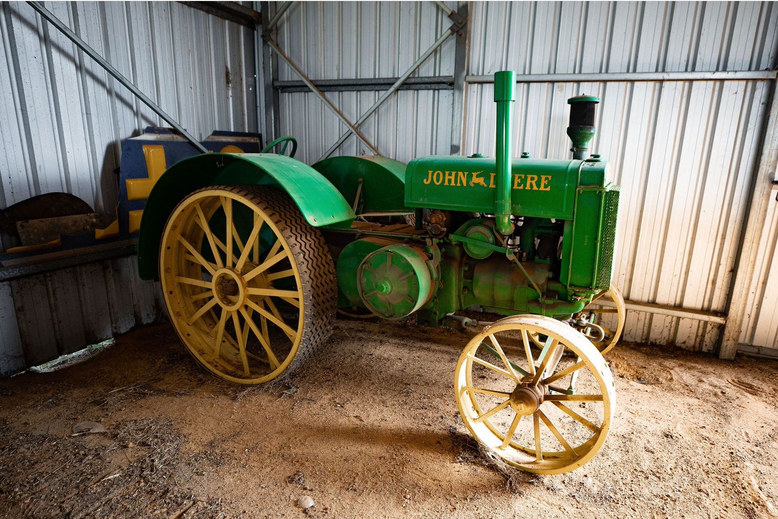 1925 JOHN DEERE D SERIES TRACTOR