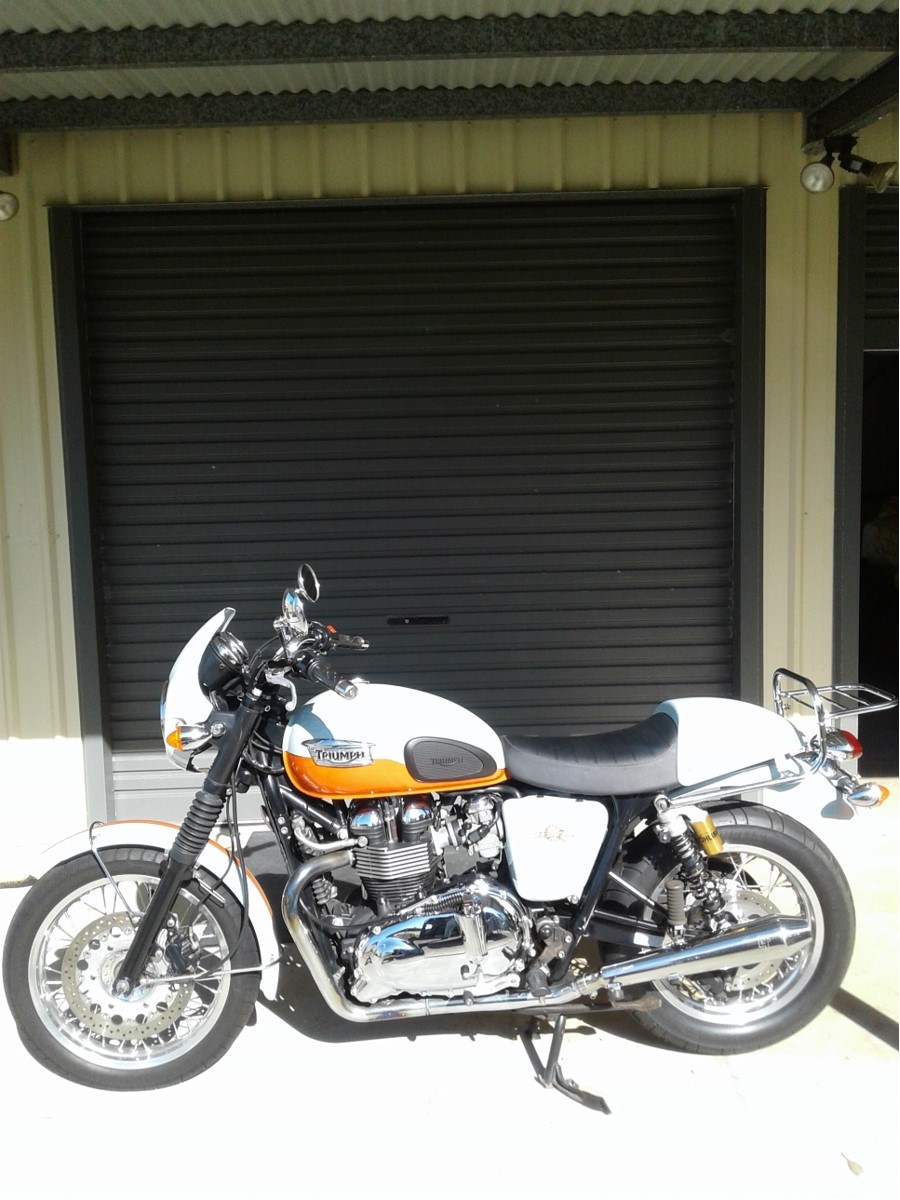 2008 TRIUMPH BONNEVILLE 50TH ANNIVERSARY ROAD 