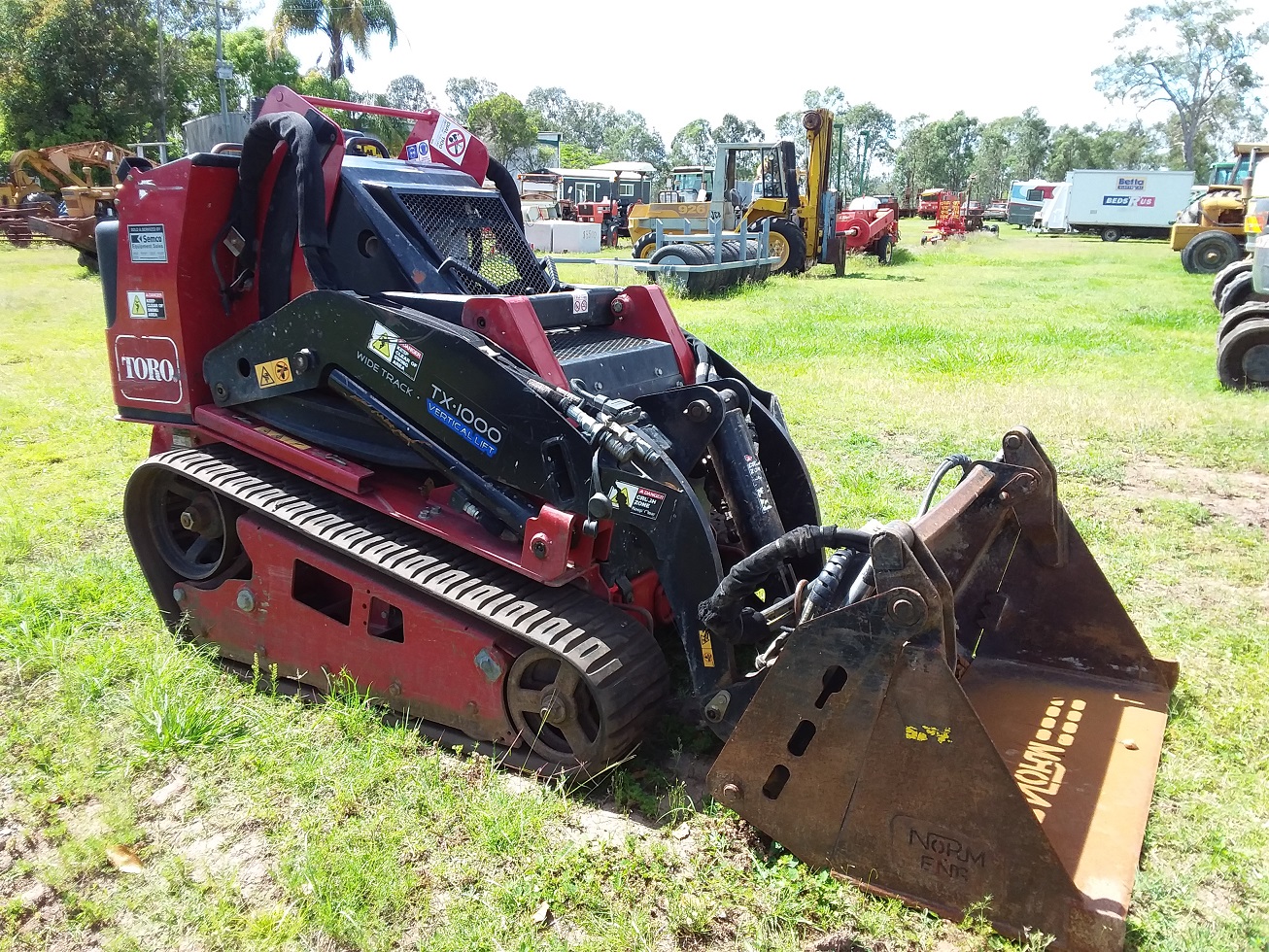 2017 Toro TX1000 Mini Loader