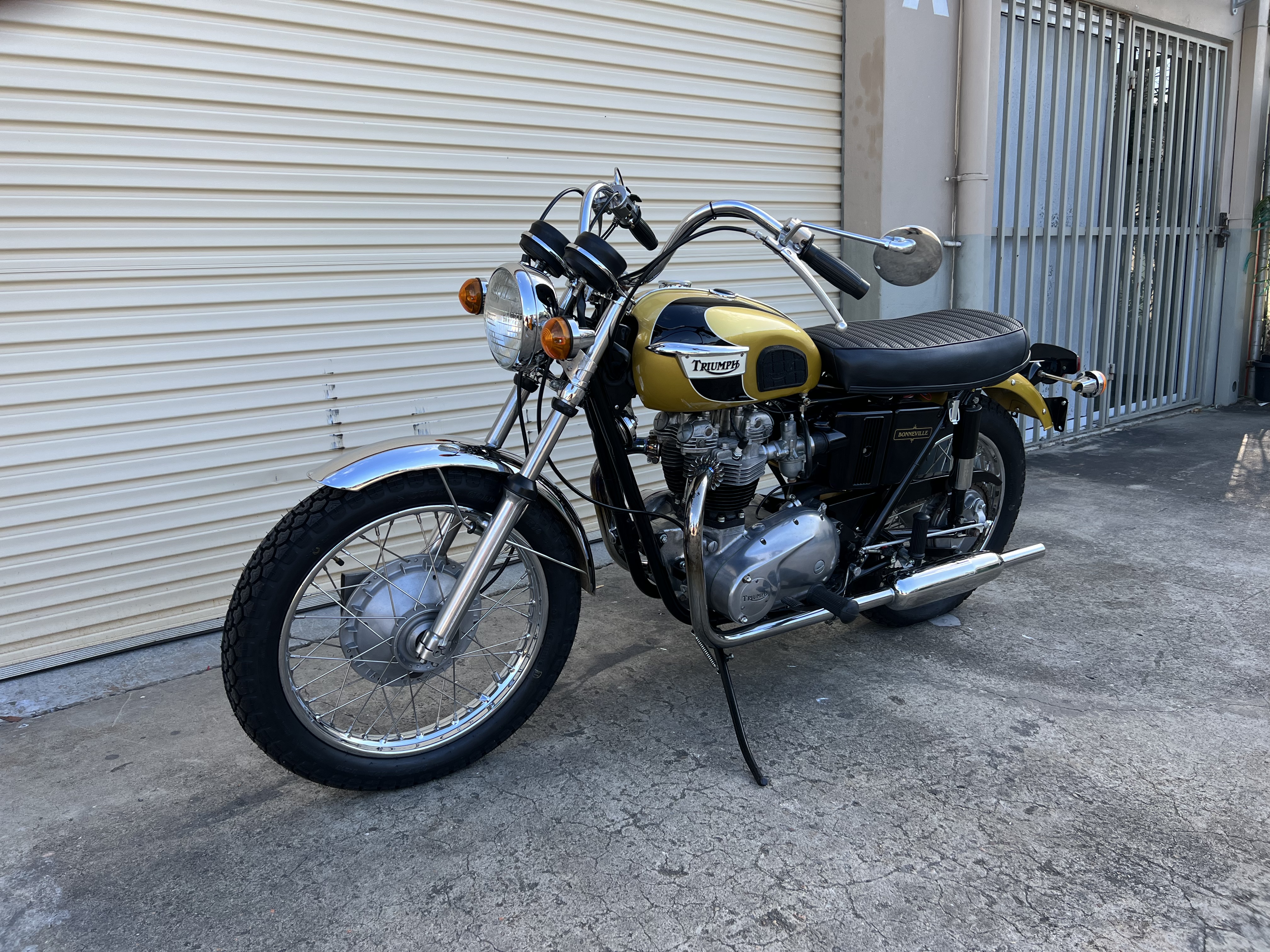 1971 TRIUMPH BONNEVILLE T120 ROAD