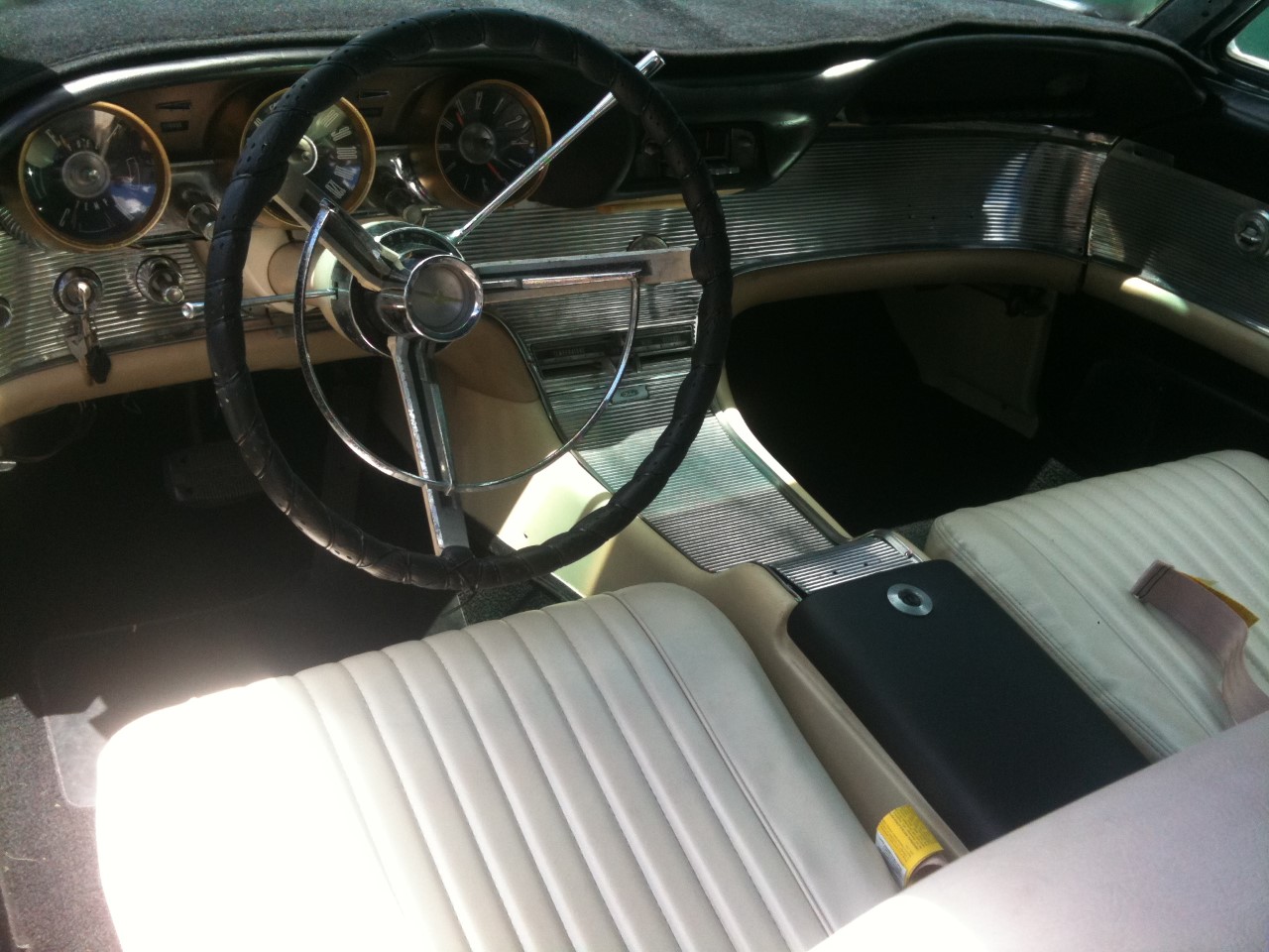 1962 FORD THUNDERBIRD CONVERTIBLE