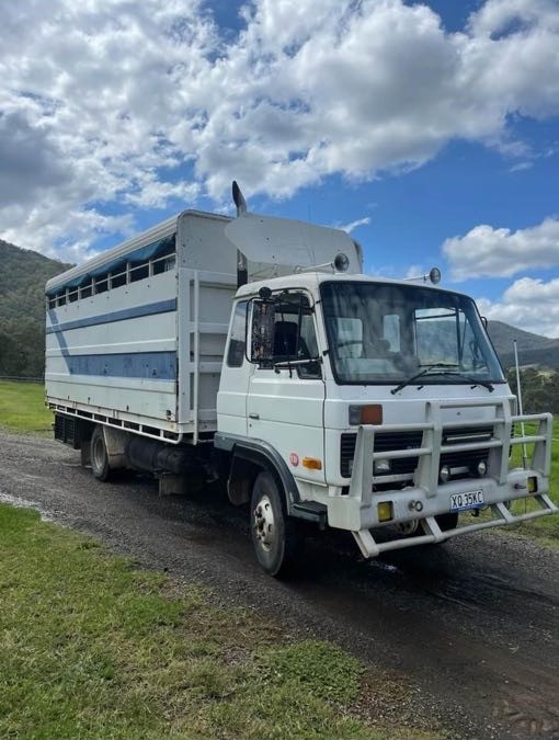 1985 NISSAN UD BODY TRUCK
