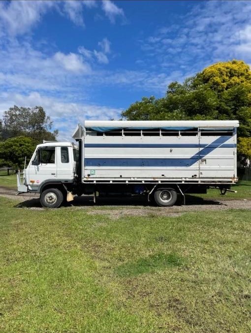 1985 NISSAN UD BODY TRUCK