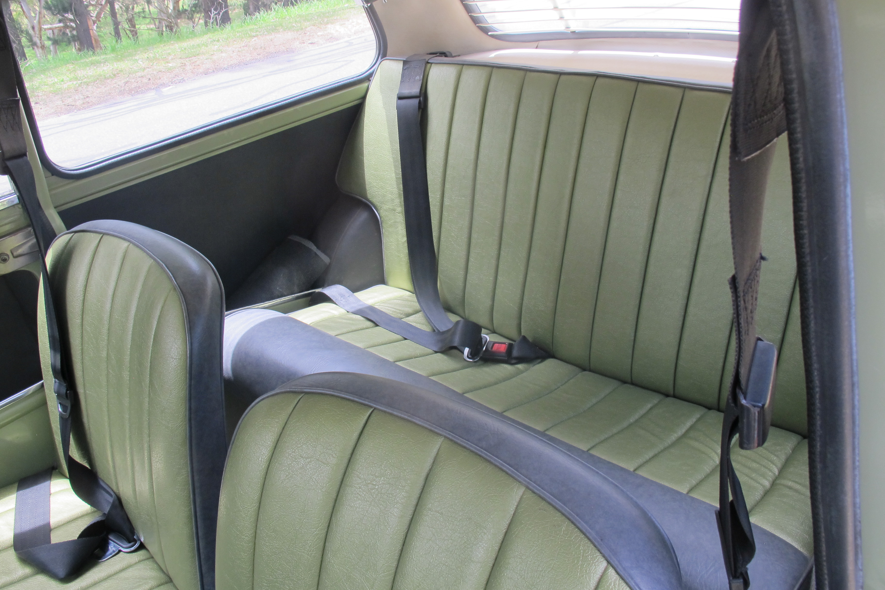 1961 MORRIS 850 SEDAN 