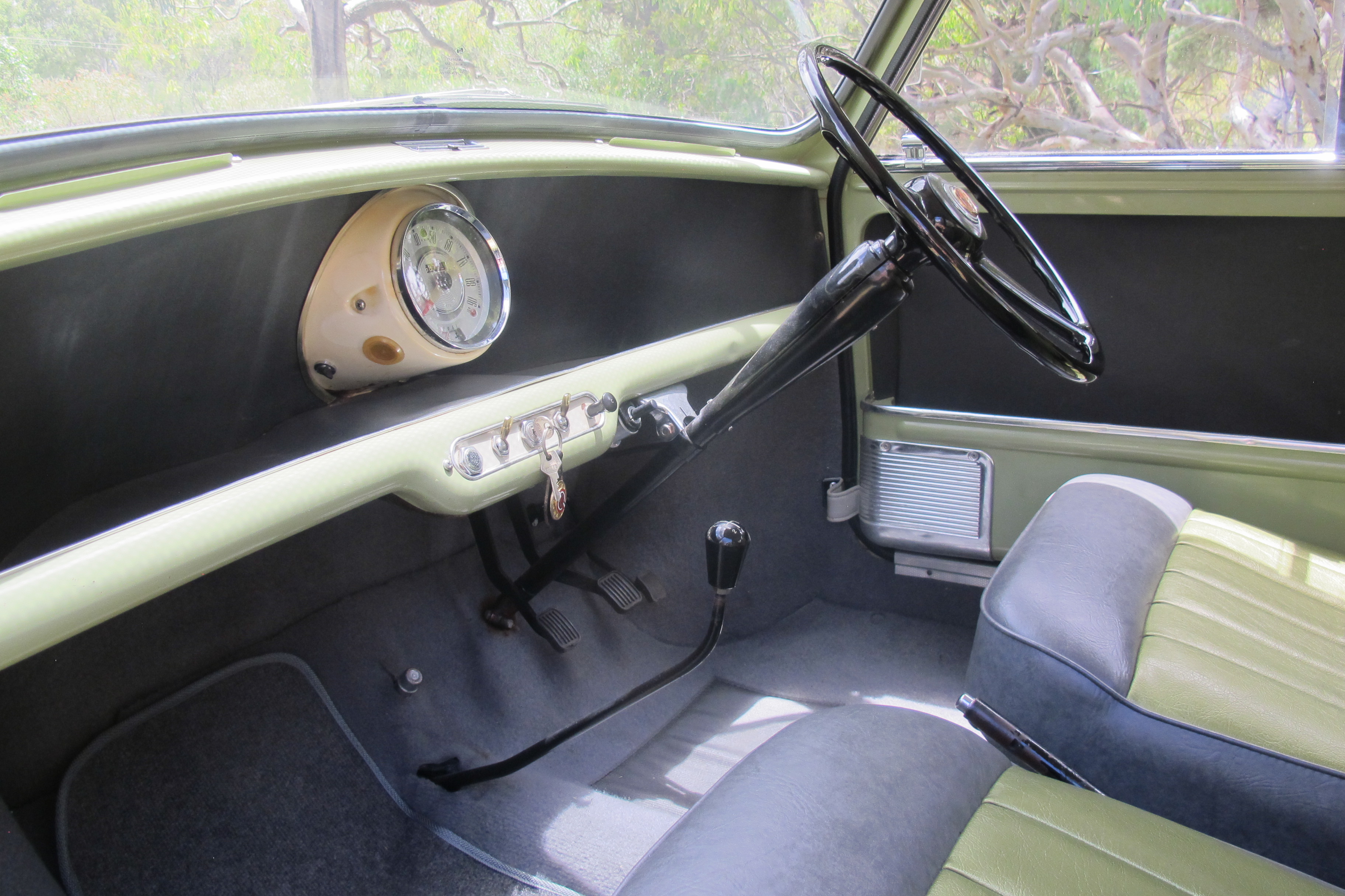 1961 MORRIS 850 SEDAN 
