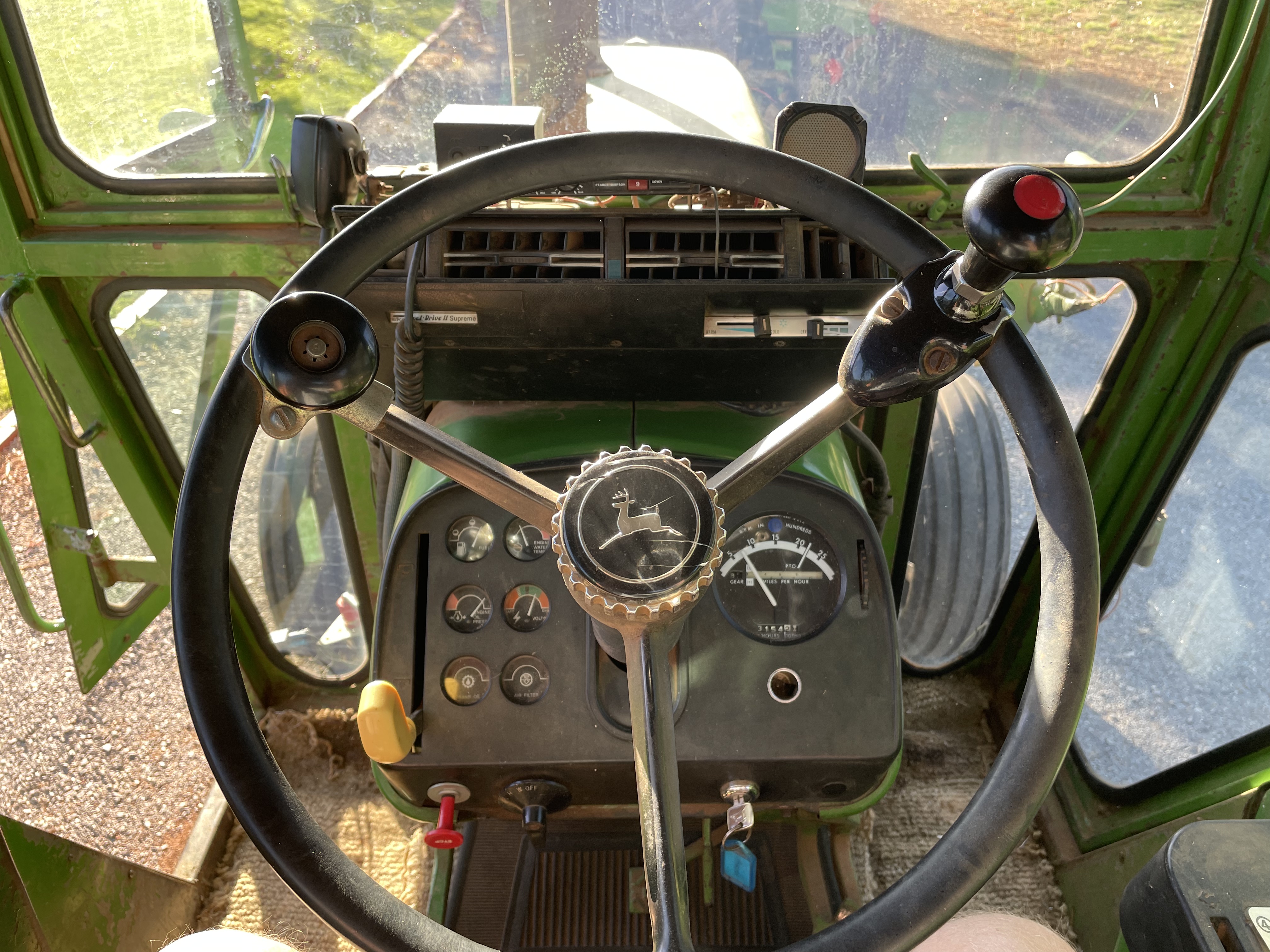 1974 JOHN DEERE 4230 CABIN TRACTOR 