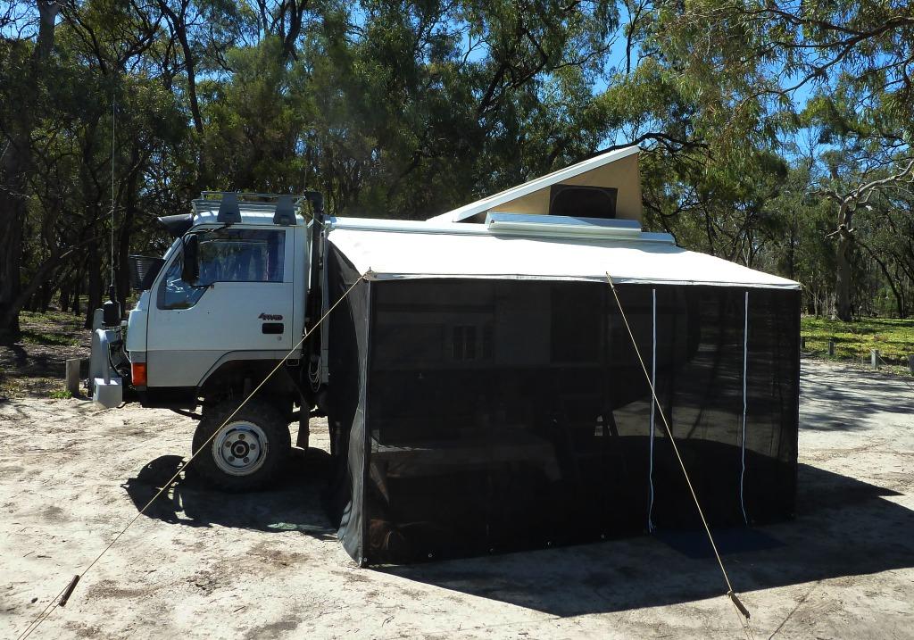 1989 MITSUBISHI CANTER CAMPERVAN