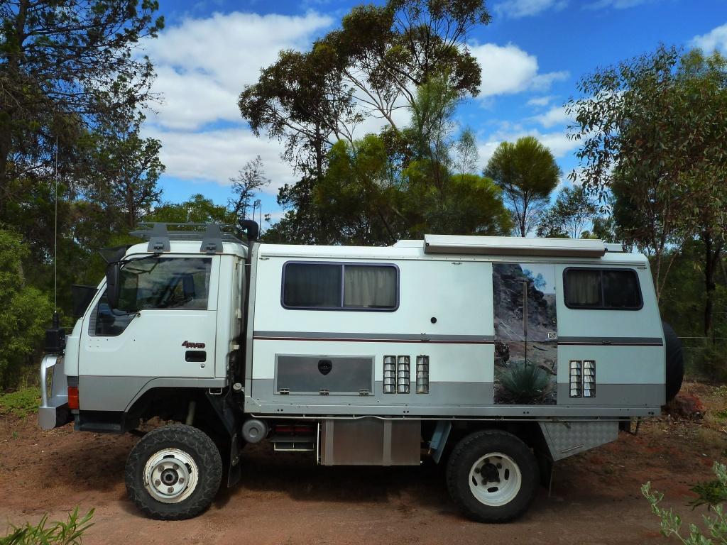 1989 MITSUBISHI CANTER CAMPERVAN