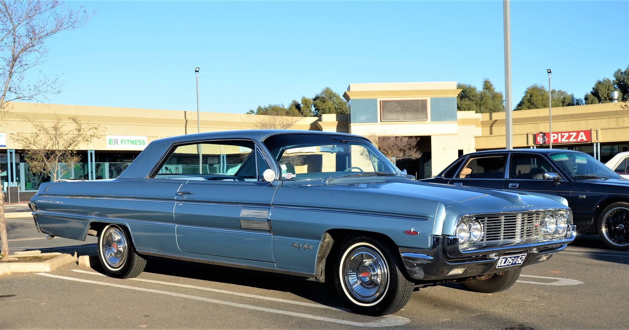 1962 OLDSMOBILE 98 COUPE
