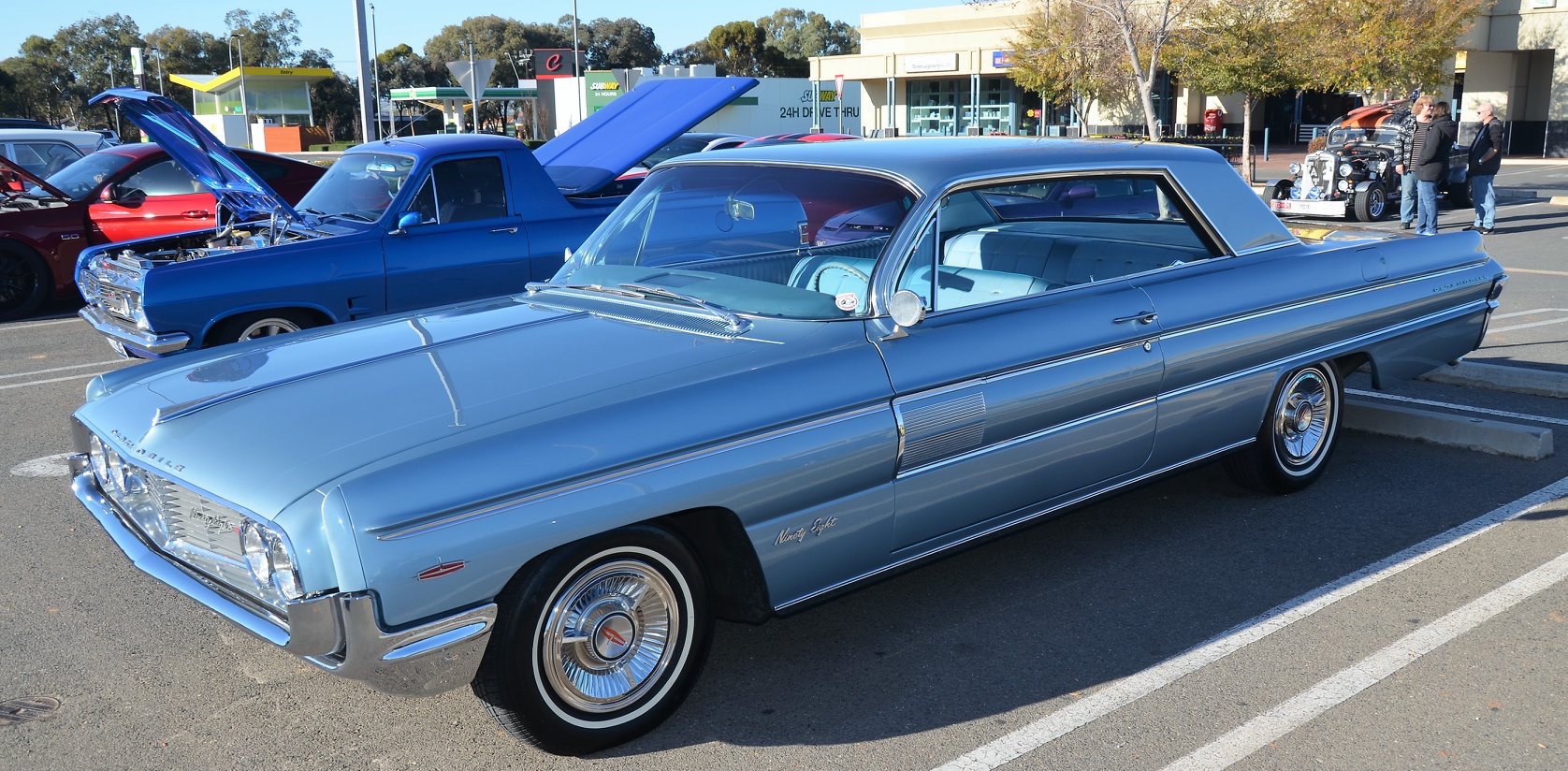 1962 OLDSMOBILE 98 COUPE