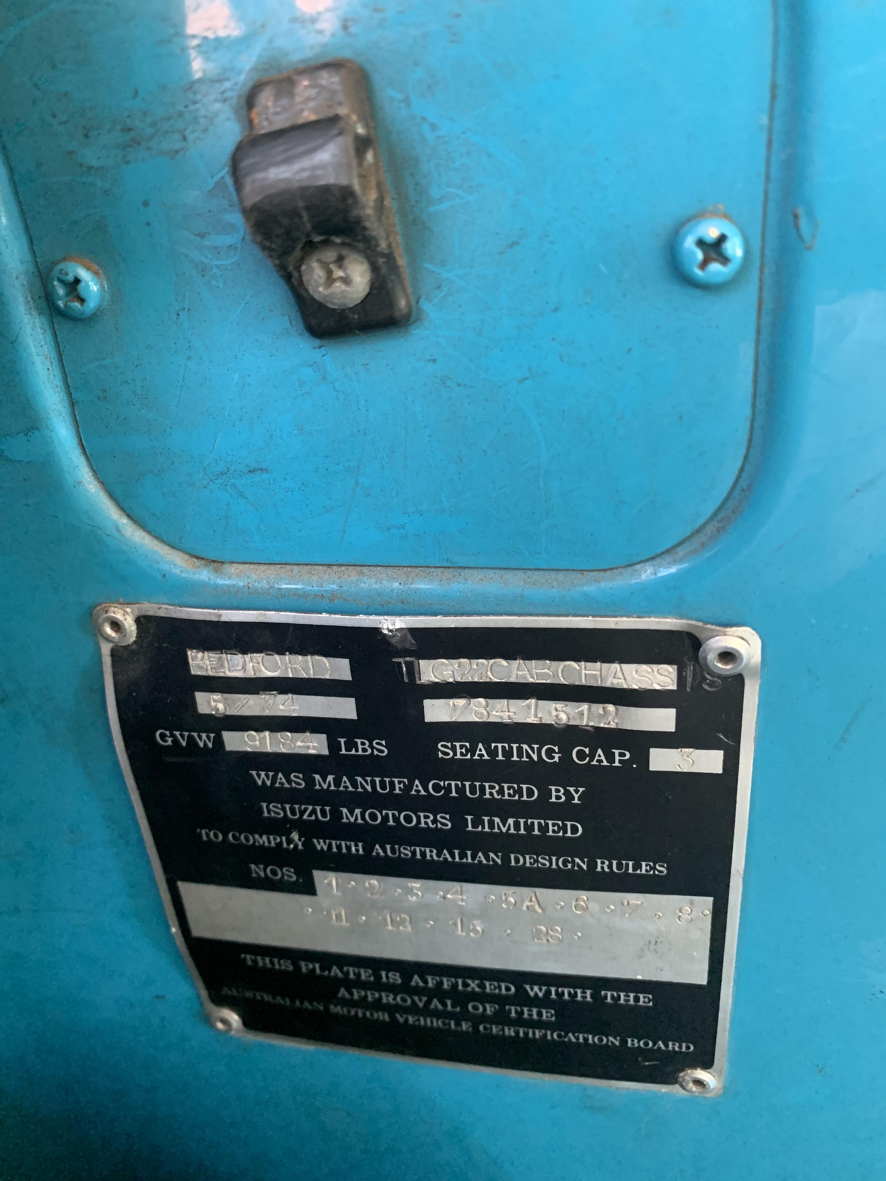 1974 ISUZU BEDFORD ELF TRAY 
