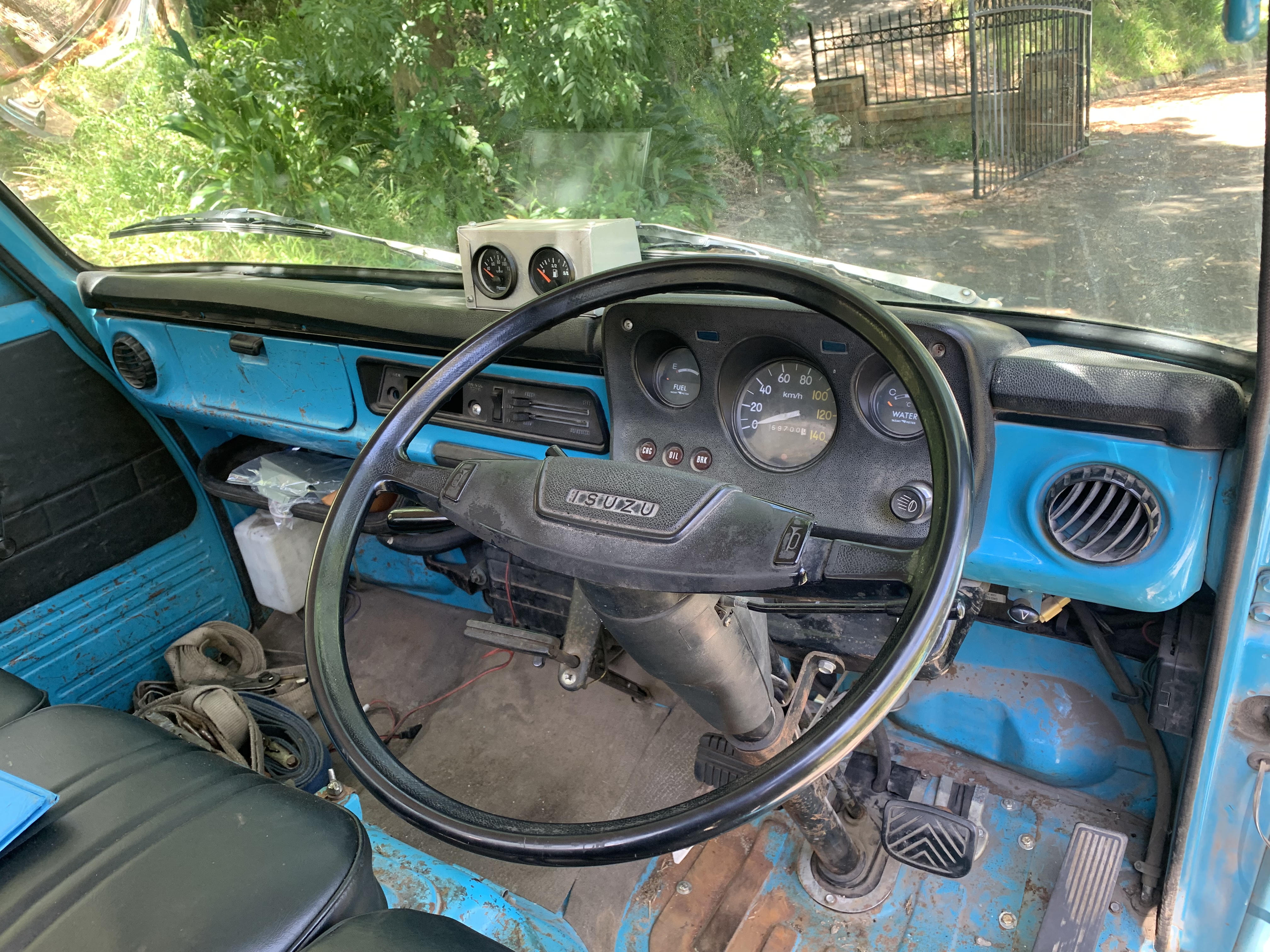 1974 ISUZU BEDFORD ELF TRAY 