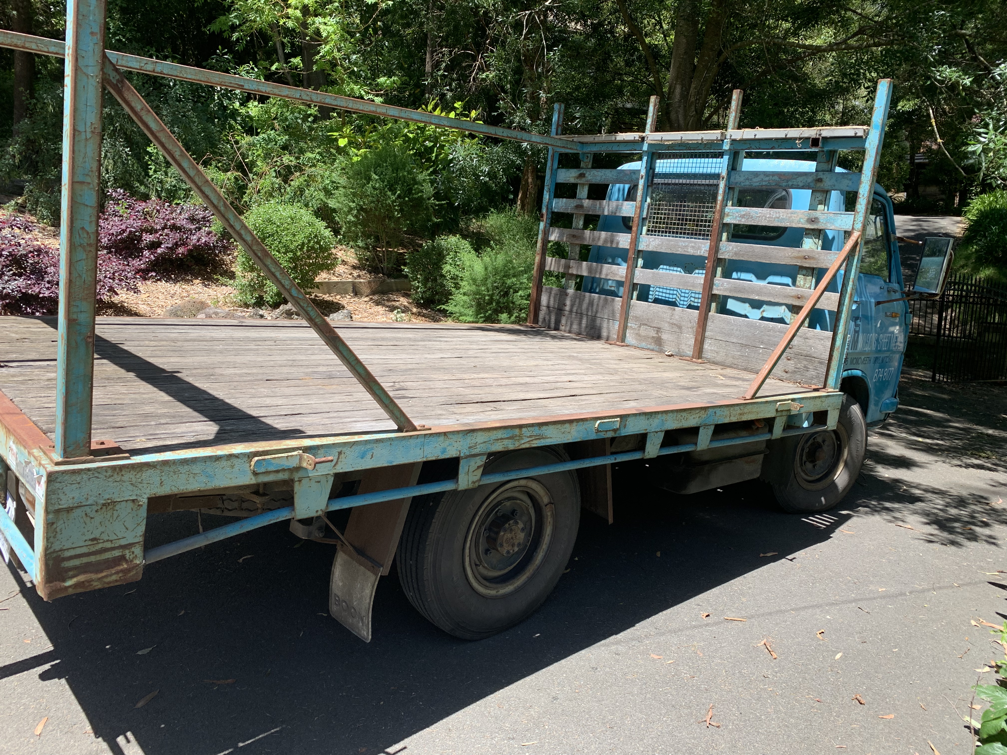 1974 ISUZU BEDFORD ELF TRAY 